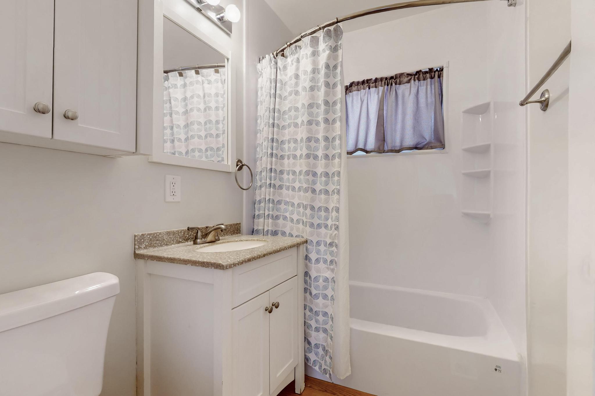 5416 EL ENCANTO Place NE