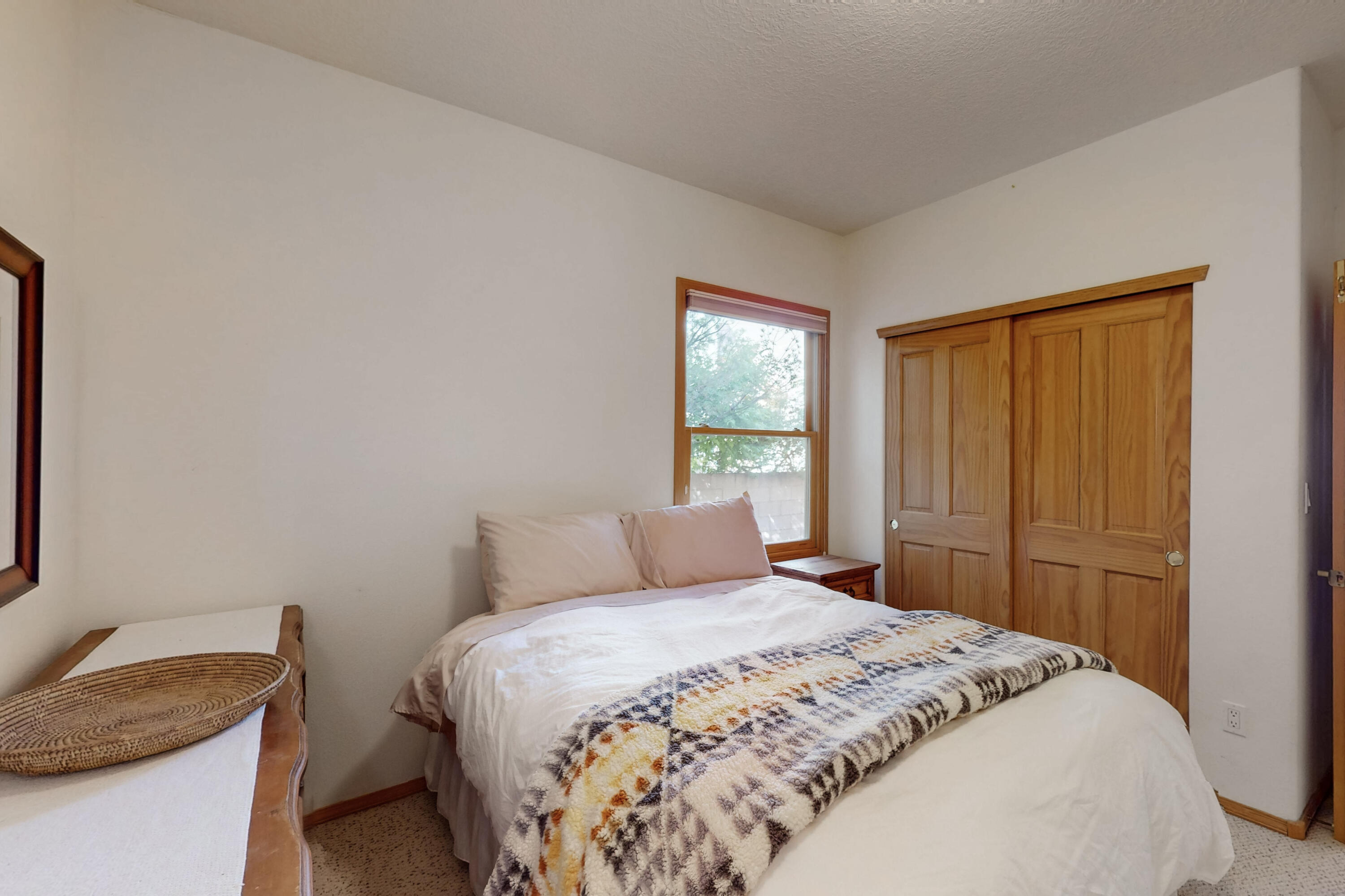 653 RENAISSANCE Loop SE