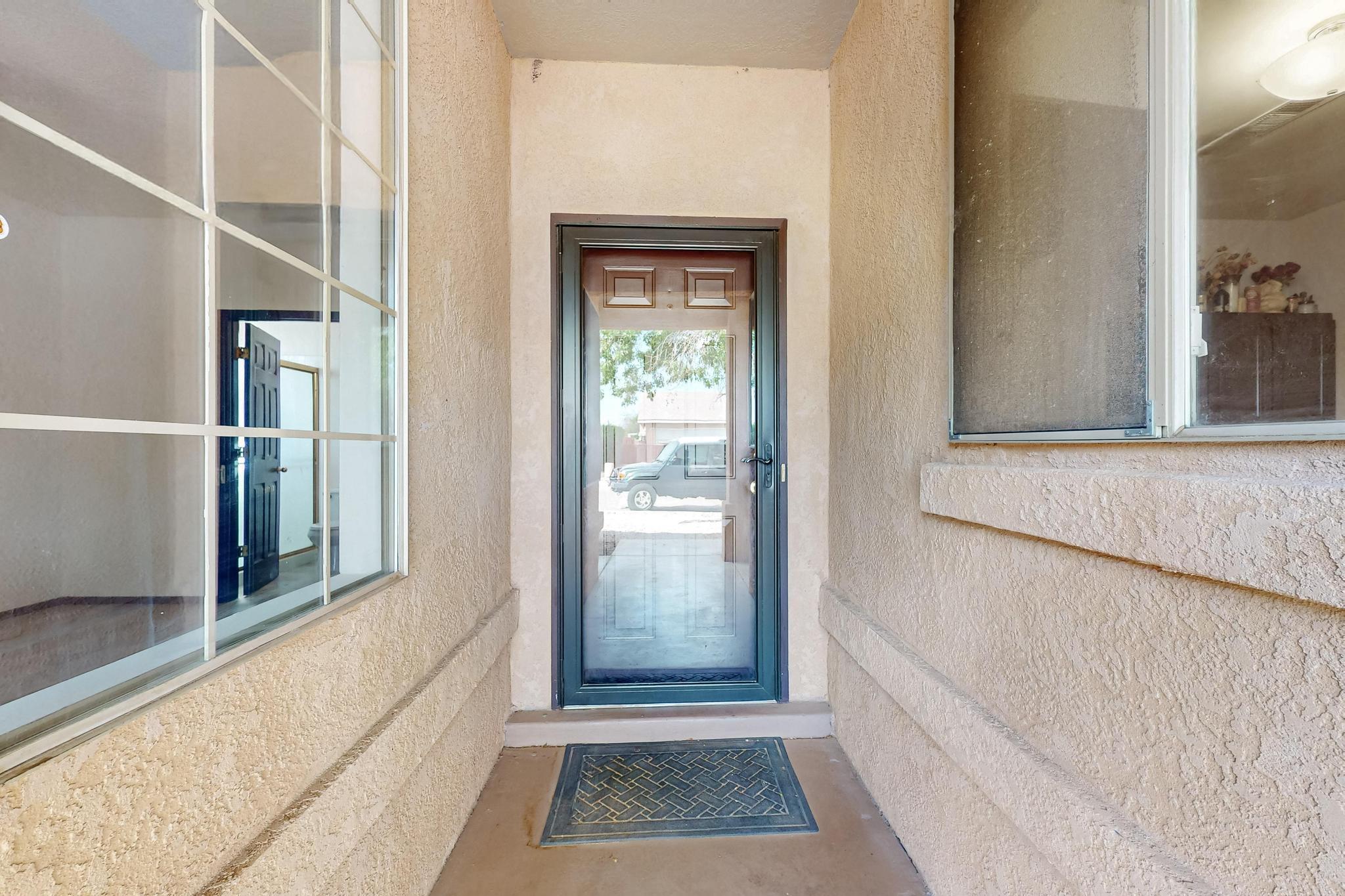 1375 GOLDEN EYE Loop NE