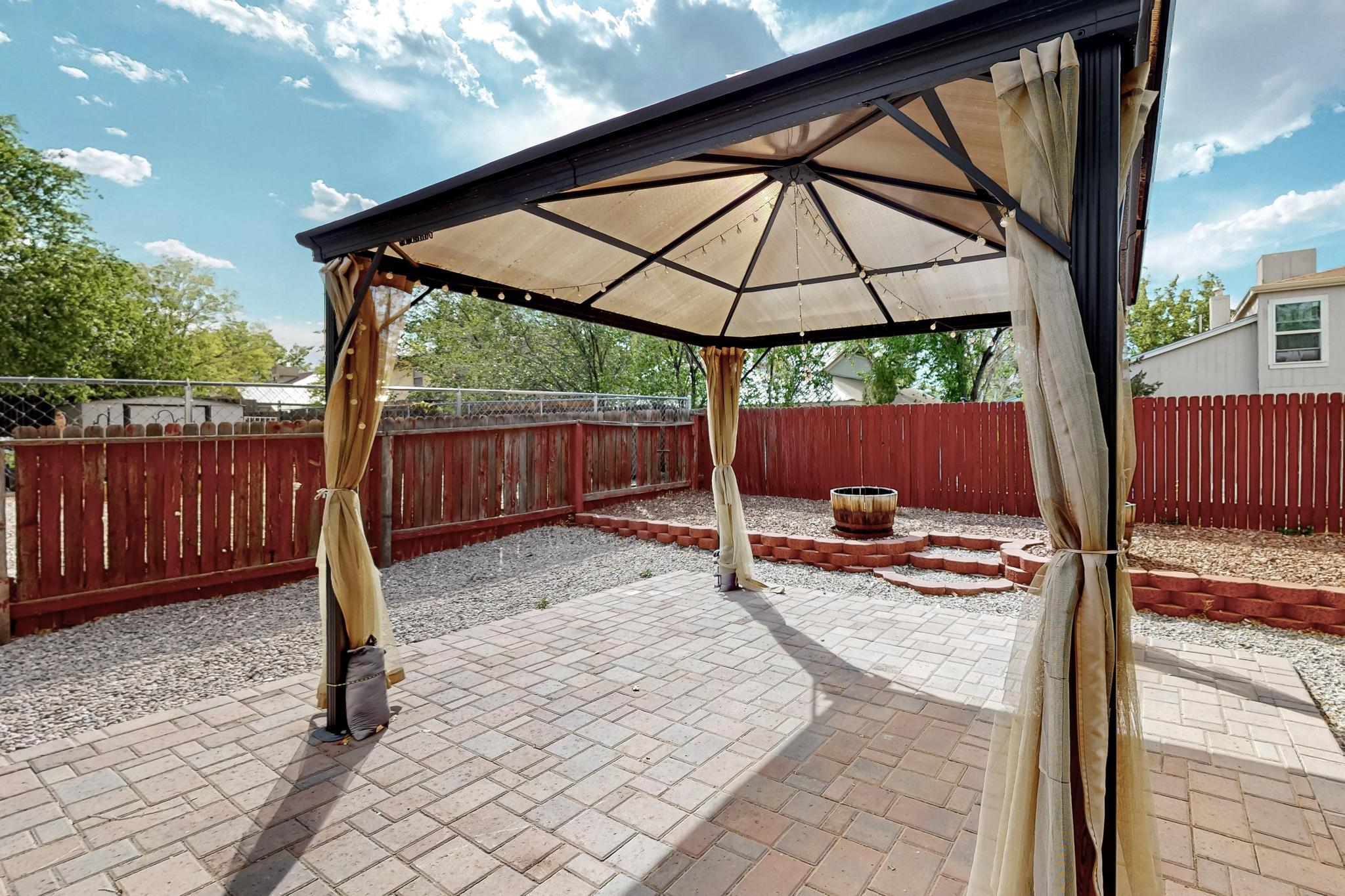 1375 GOLDEN EYE Loop NE