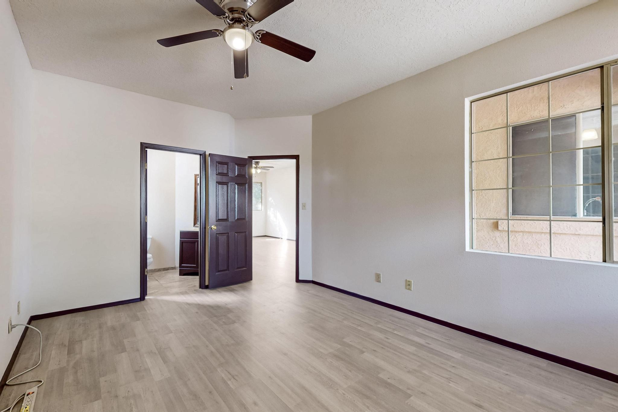 1375 GOLDEN EYE Loop NE