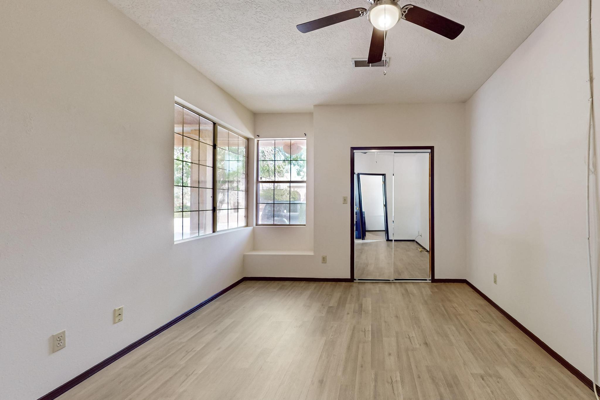 1375 GOLDEN EYE Loop NE