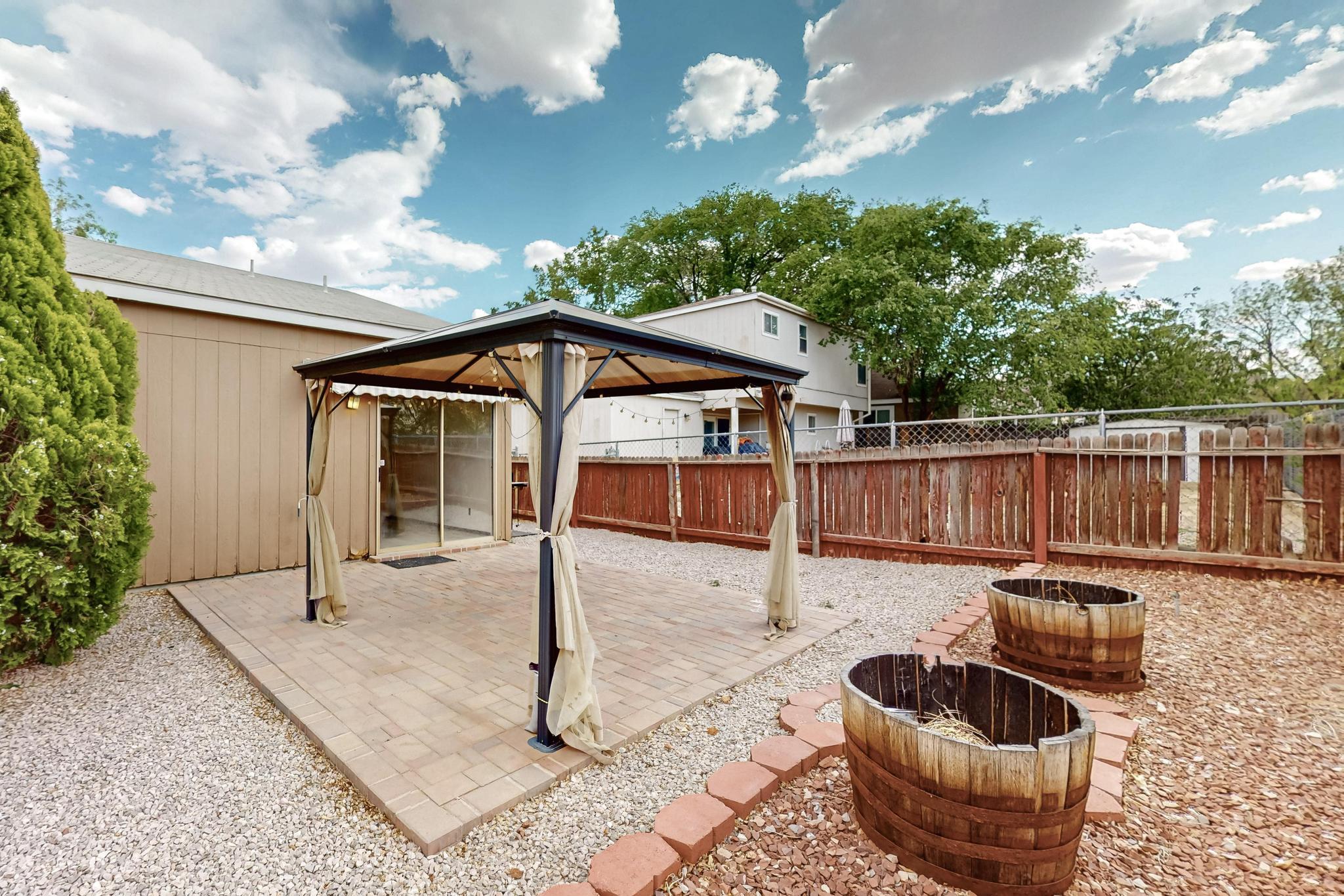 1375 GOLDEN EYE Loop NE