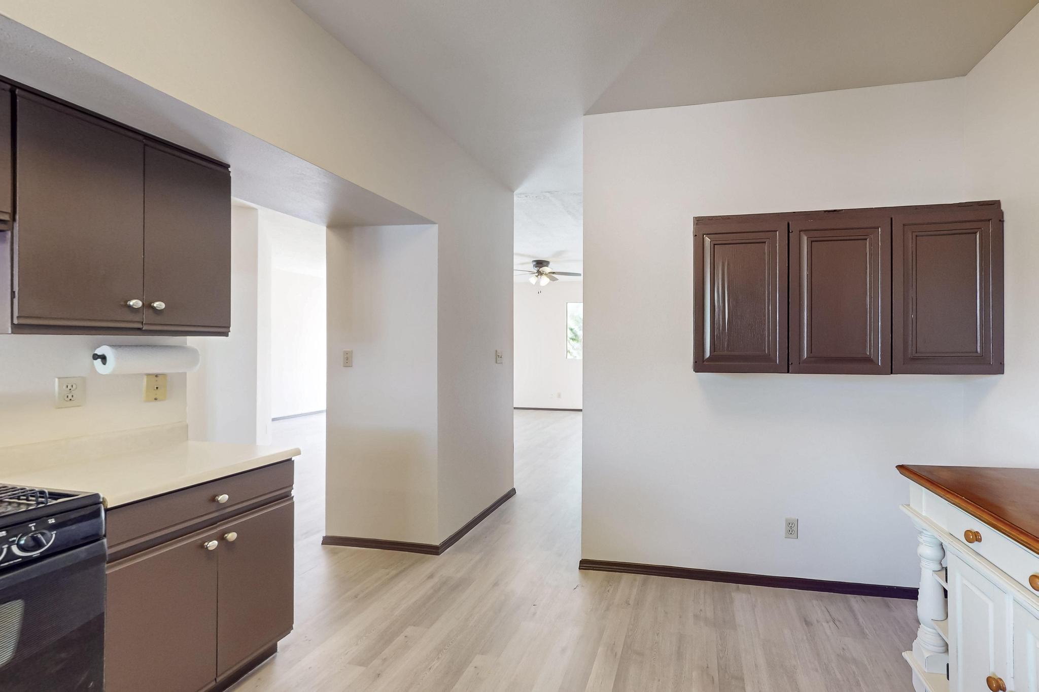 1375 GOLDEN EYE Loop NE