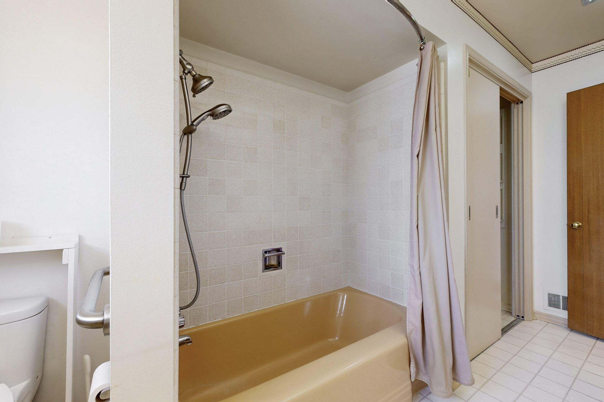 1309 CALIFORNIA Street NE