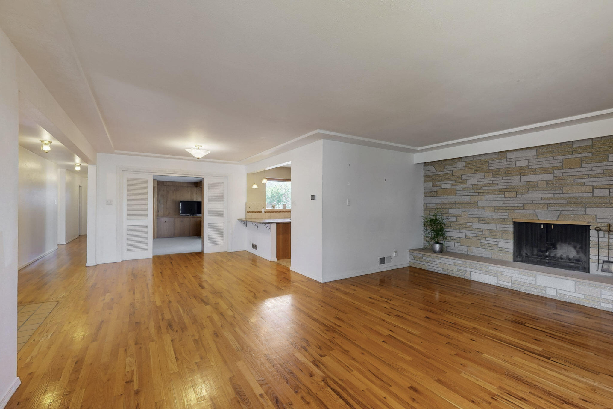 1309 CALIFORNIA Street NE