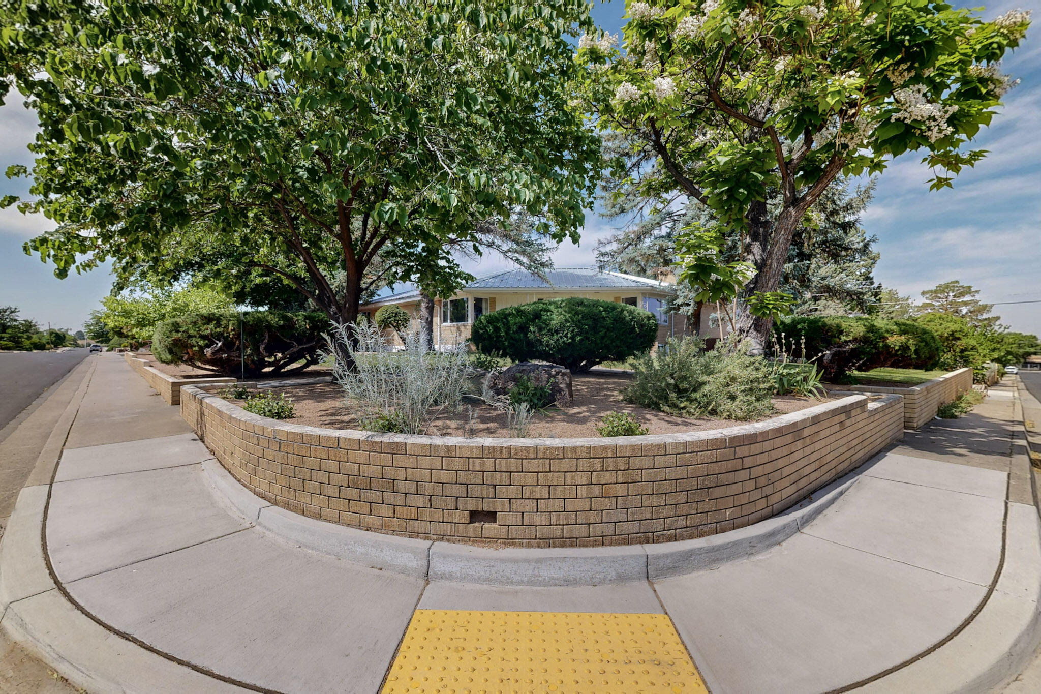 1309 CALIFORNIA Street NE