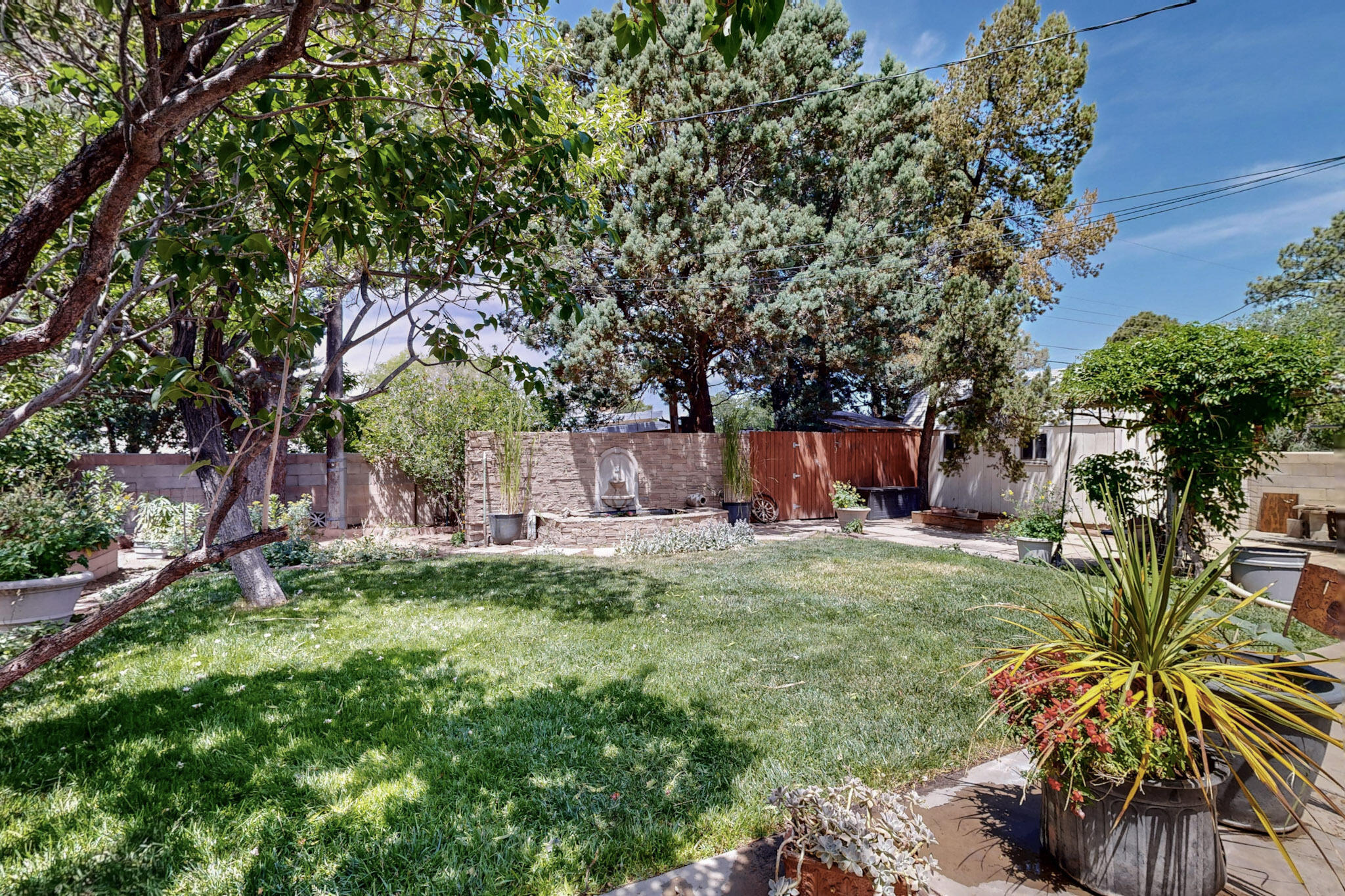 1309 CALIFORNIA Street NE