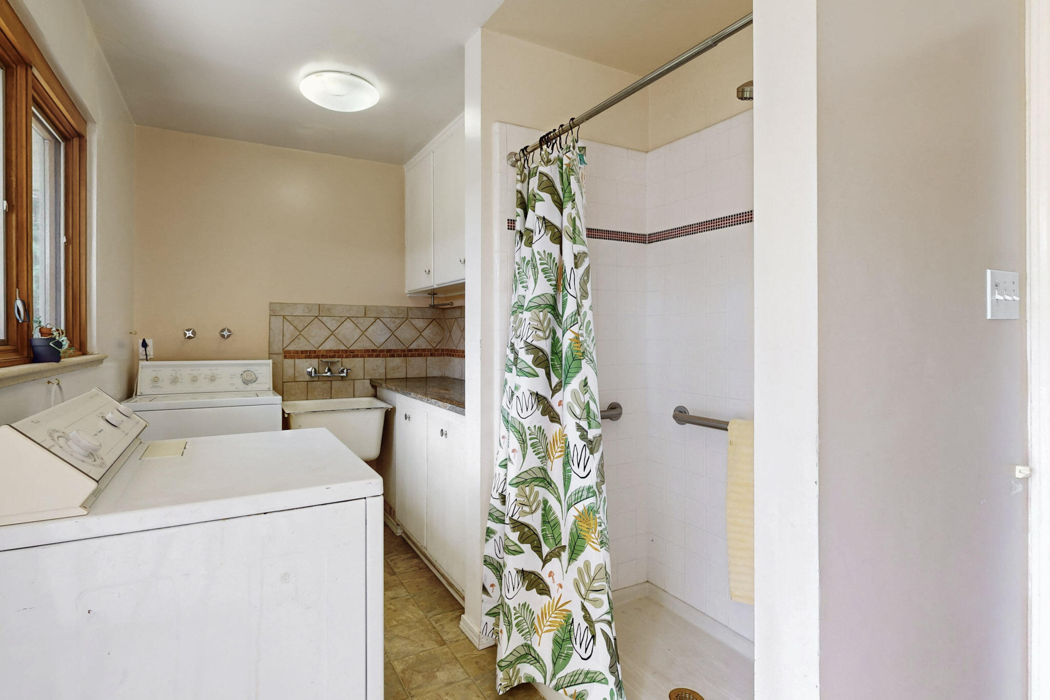 1309 CALIFORNIA Street NE