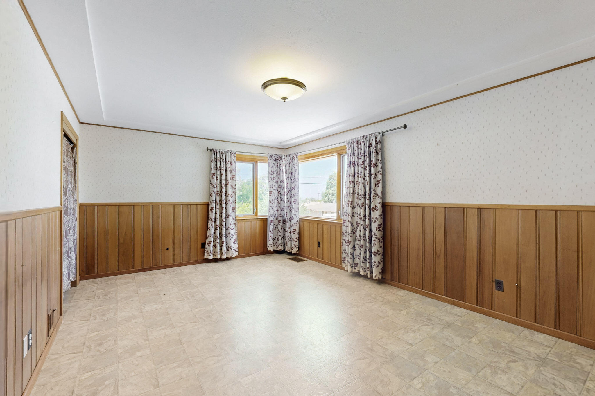 1309 CALIFORNIA Street NE