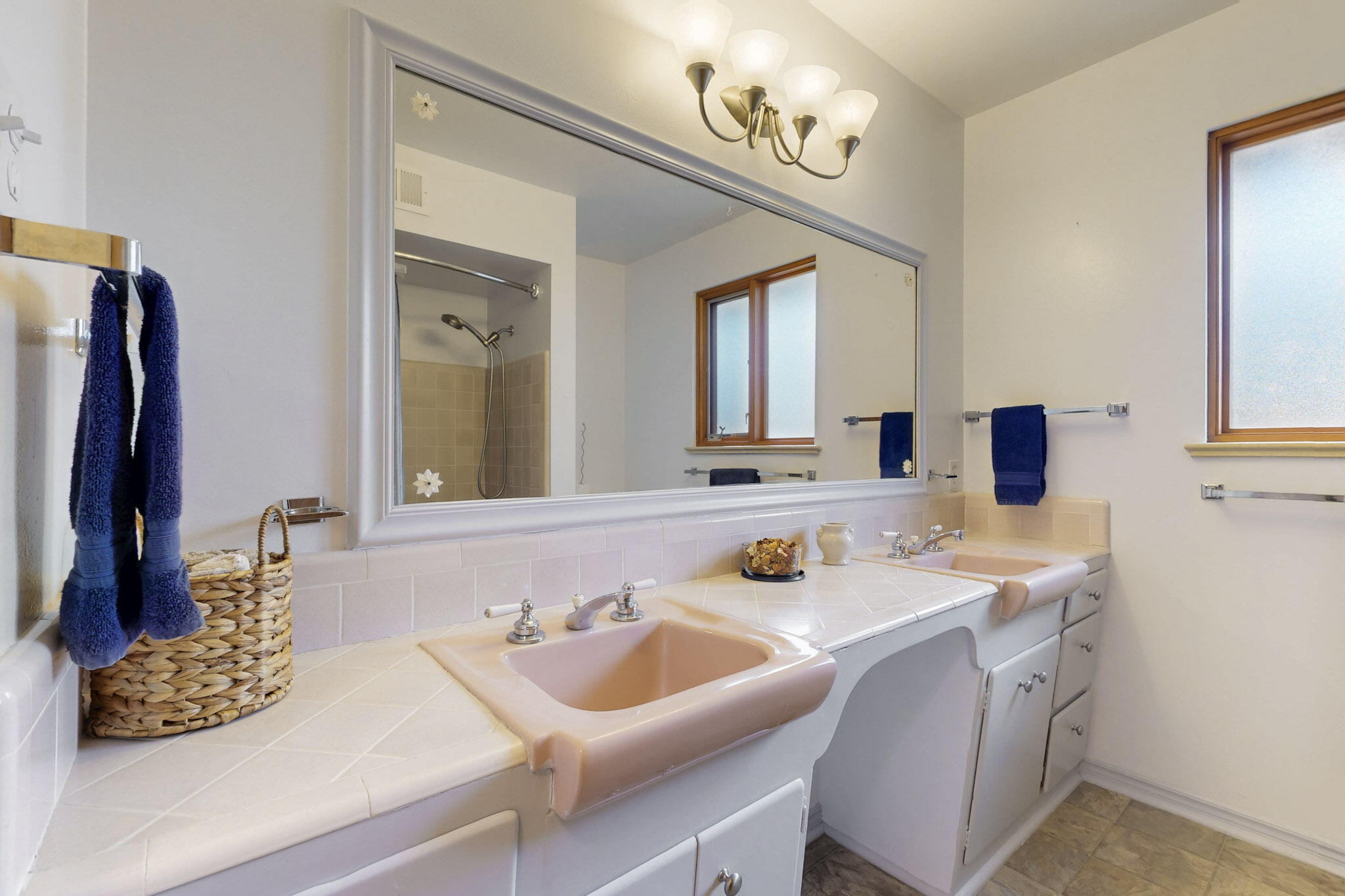 1309 CALIFORNIA Street NE