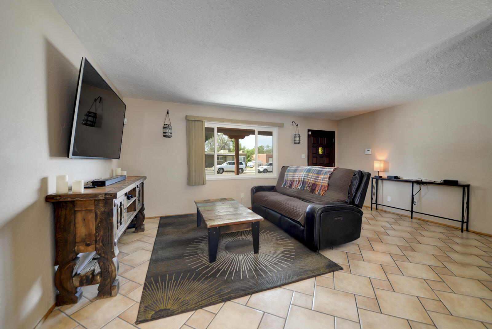 5805 ARVILLA Avenue NE