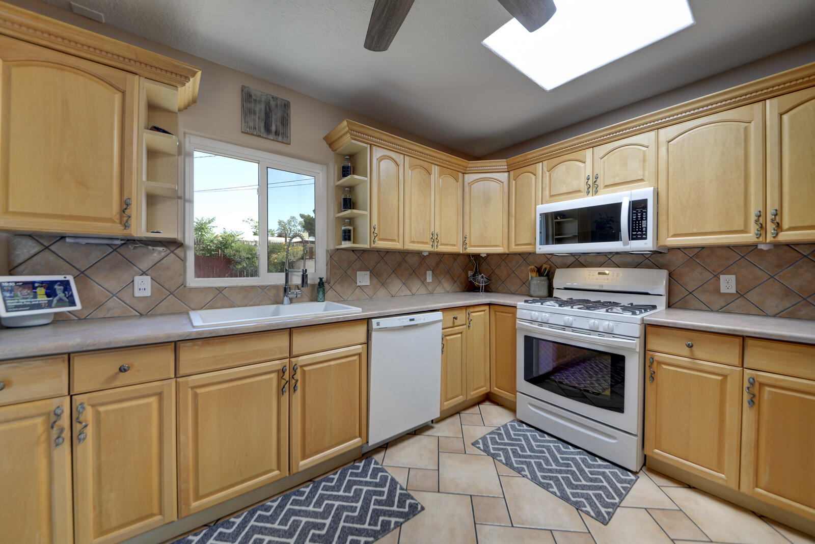 5805 ARVILLA Avenue NE