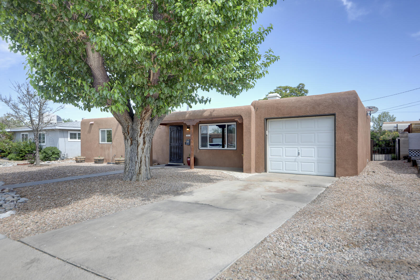 5805 ARVILLA Avenue NE