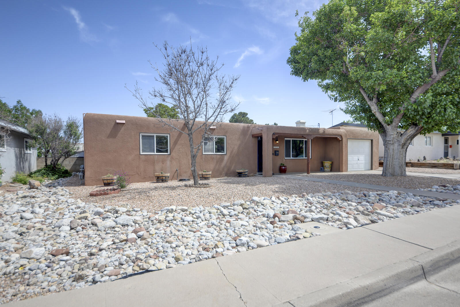 5805 ARVILLA Avenue NE