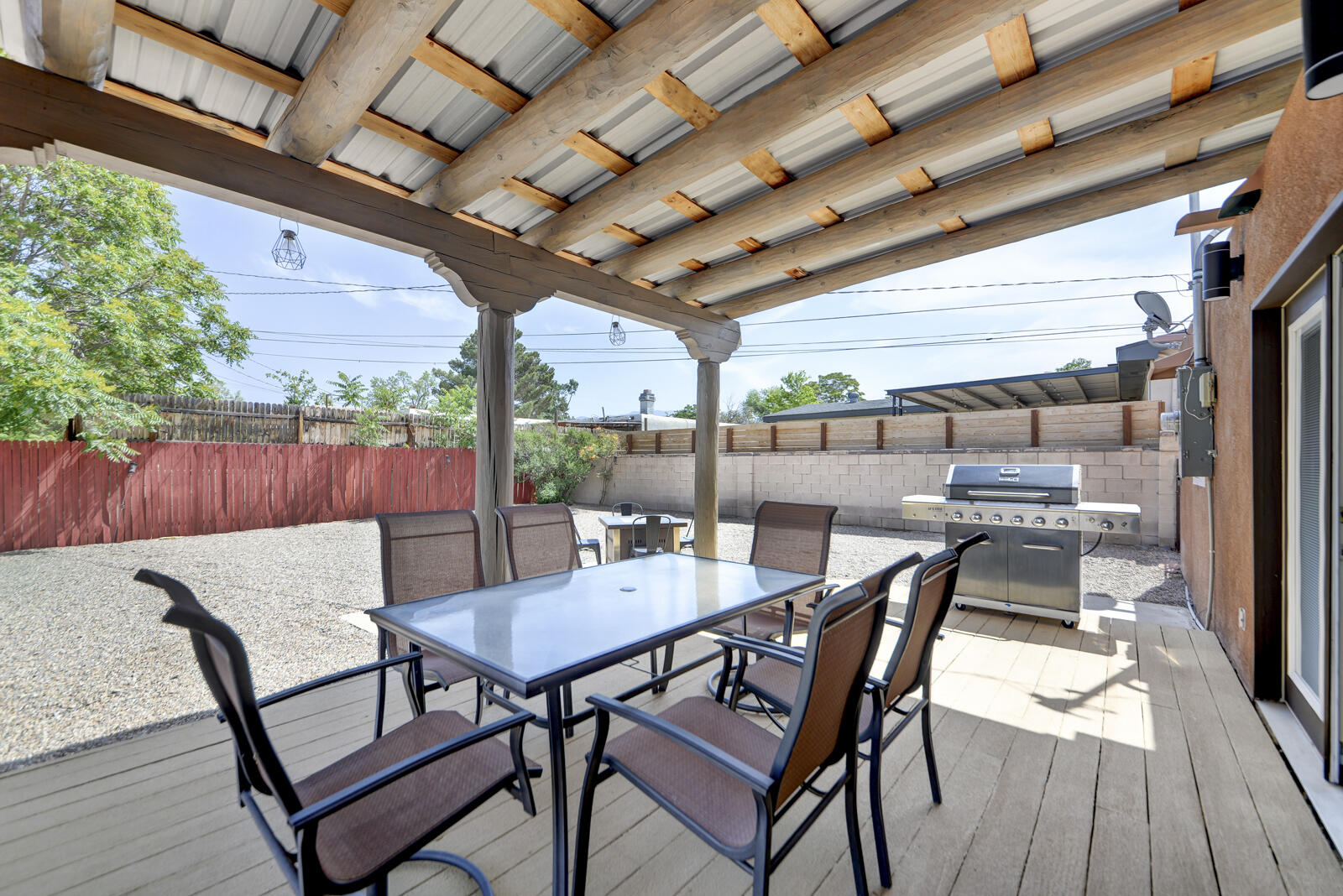 5805 ARVILLA Avenue NE