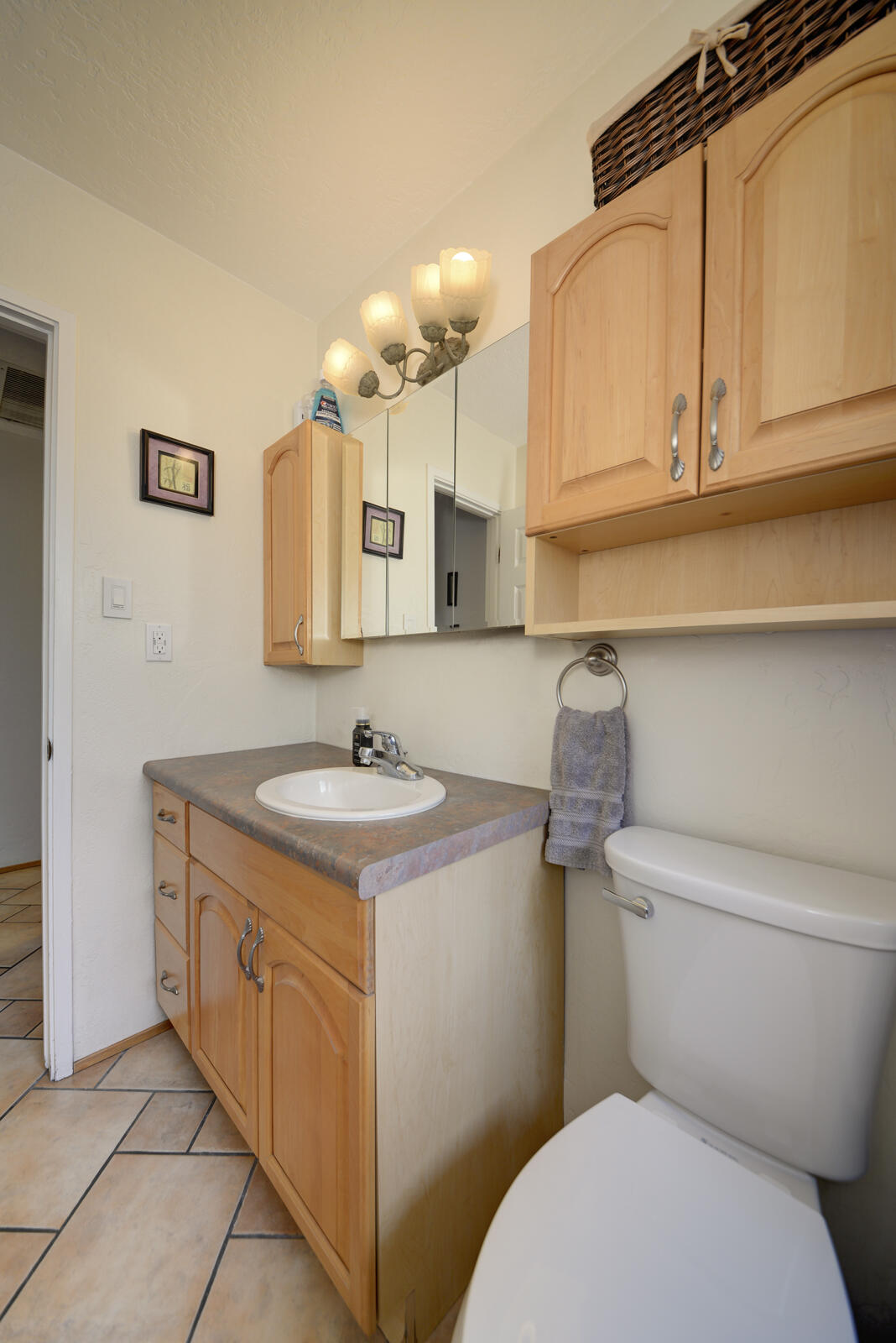 5805 ARVILLA Avenue NE