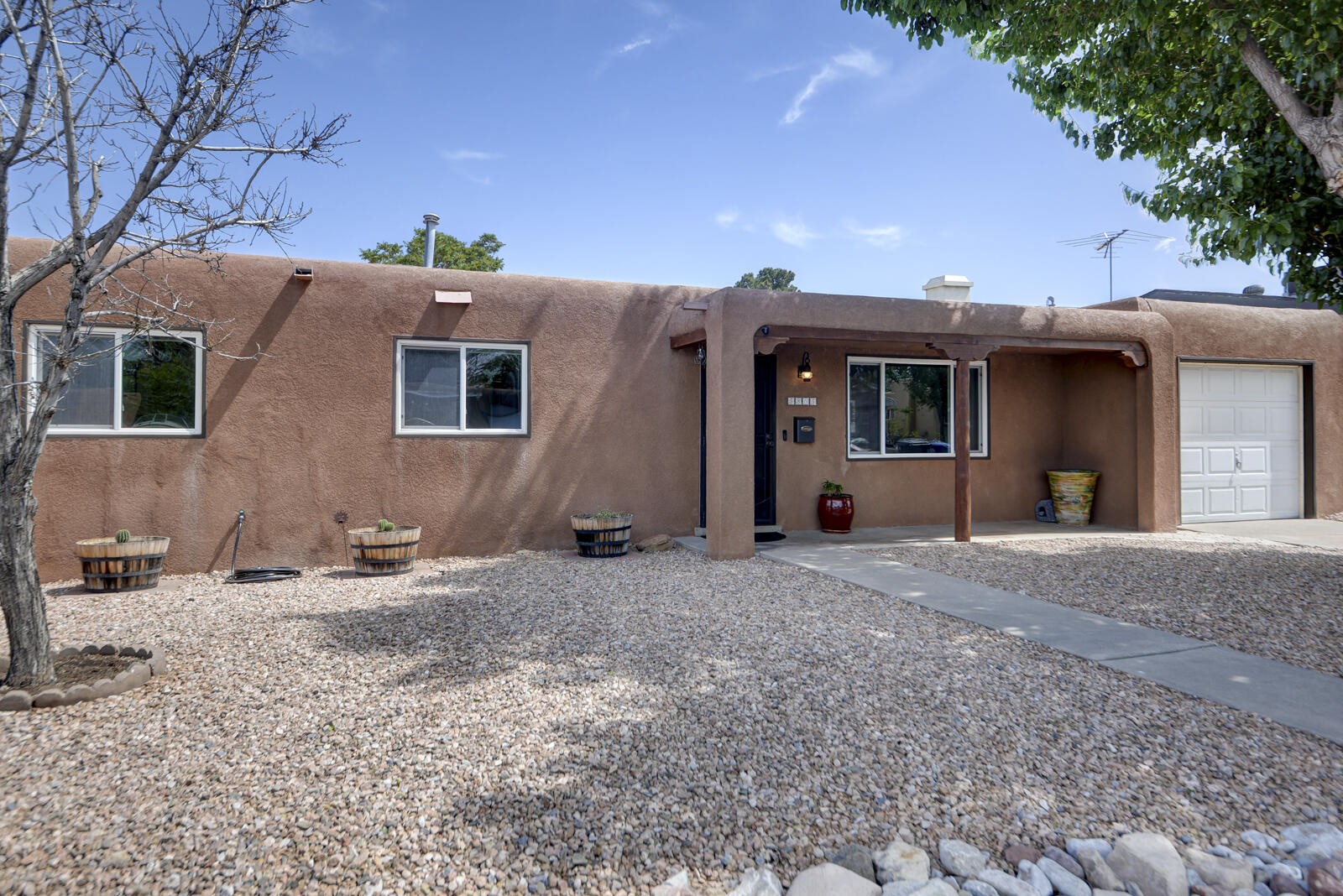 5805 ARVILLA Avenue NE