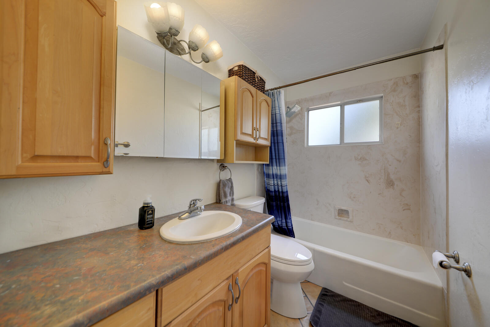 5805 ARVILLA Avenue NE