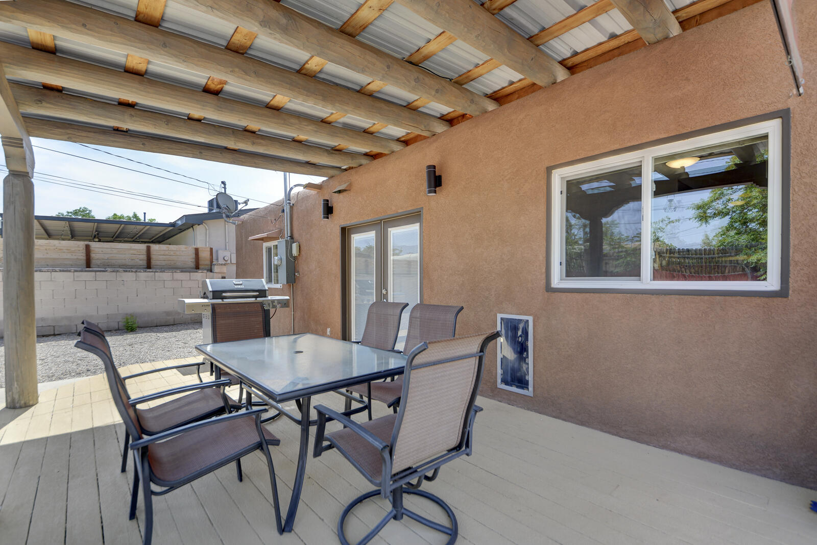 5805 ARVILLA Avenue NE