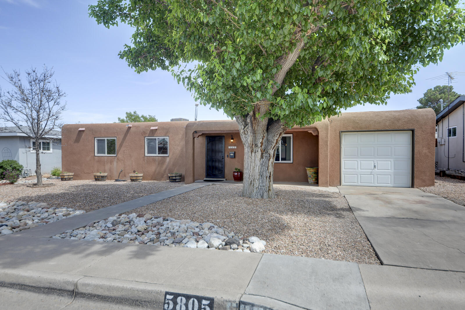 5805 ARVILLA Avenue NE