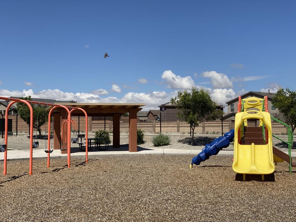 4871 LONGS PEAK Road NE