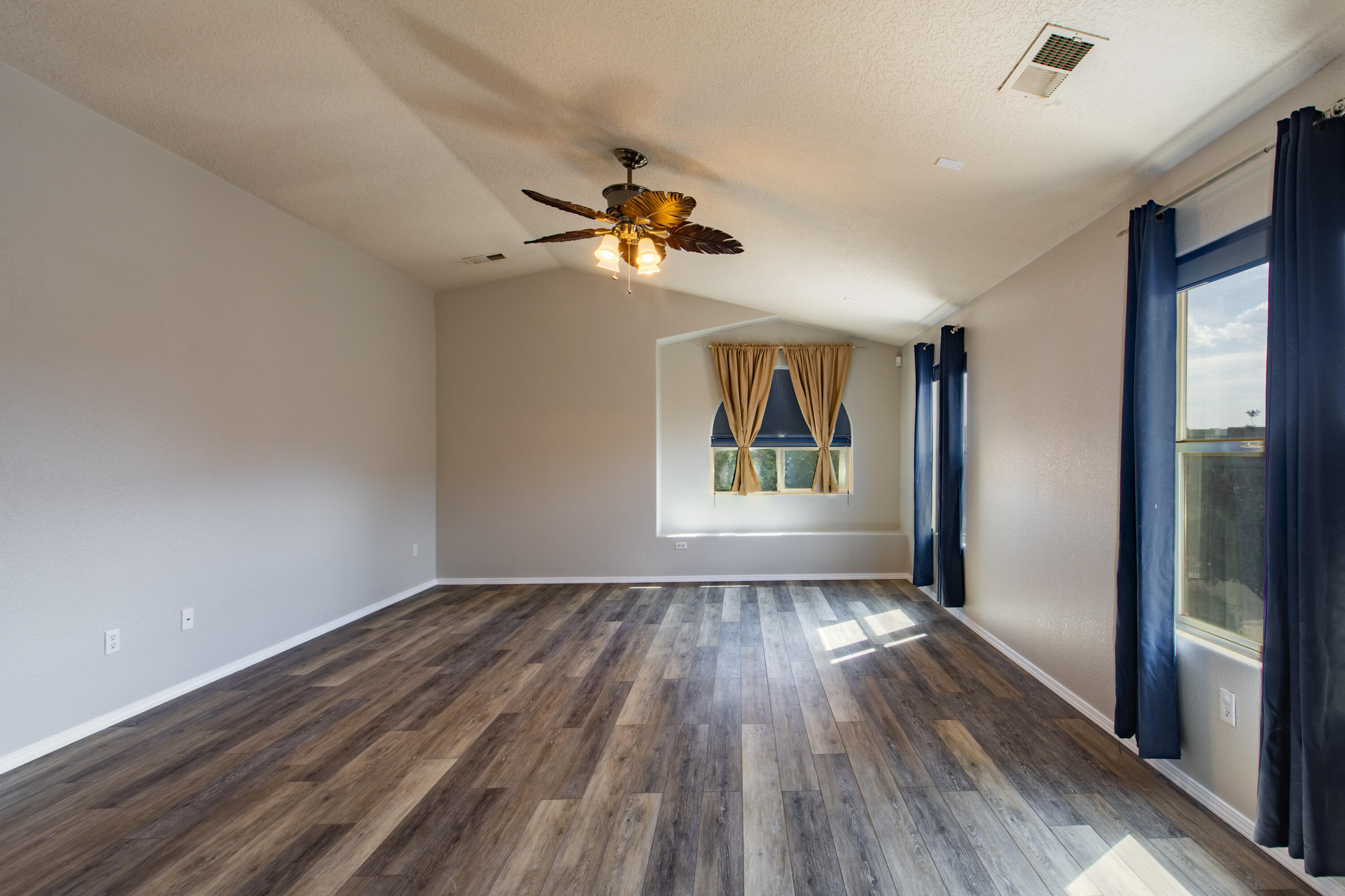 3605 OASIS SPRINGS Road NE