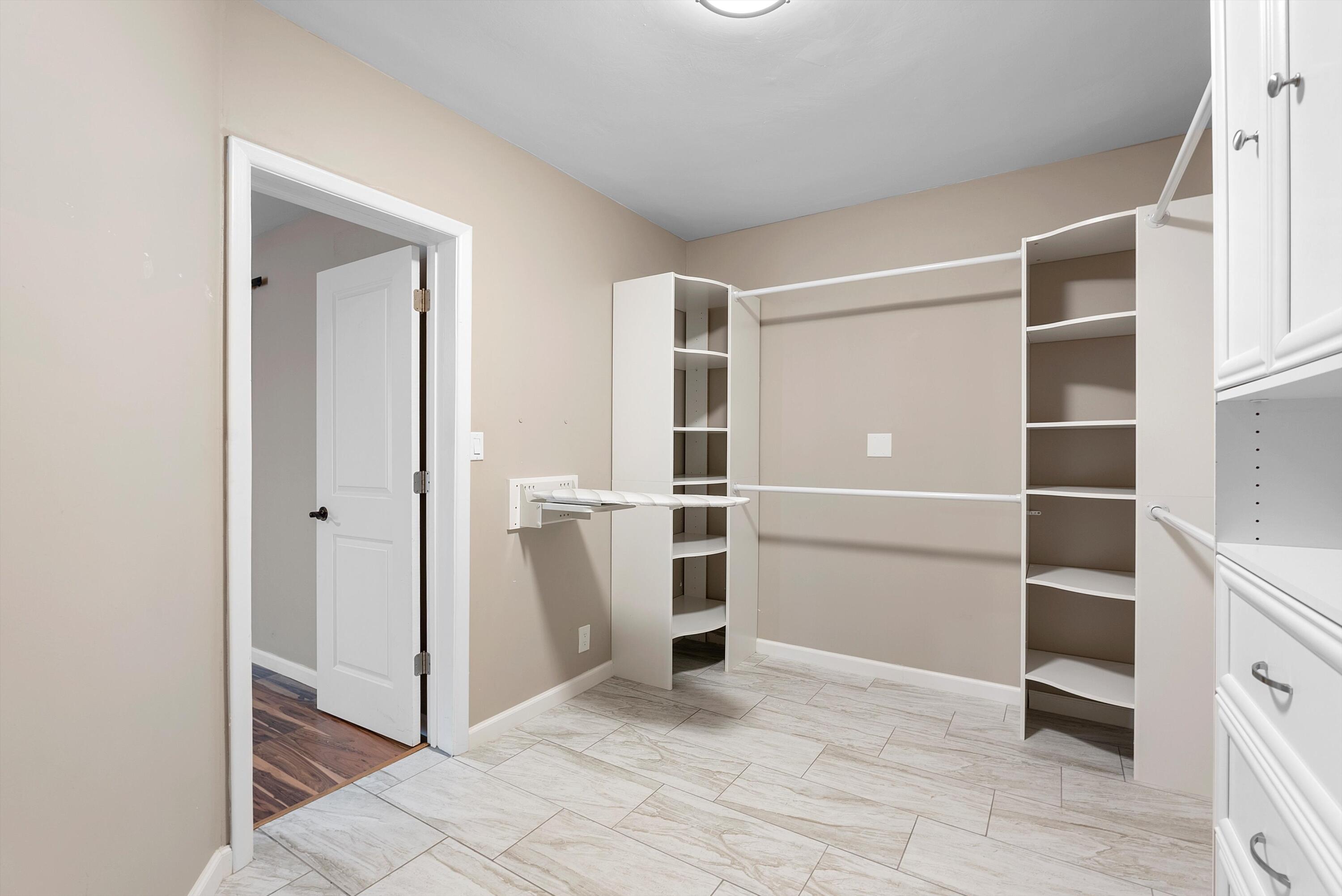 8320 CHERRY HILLS Drive NE