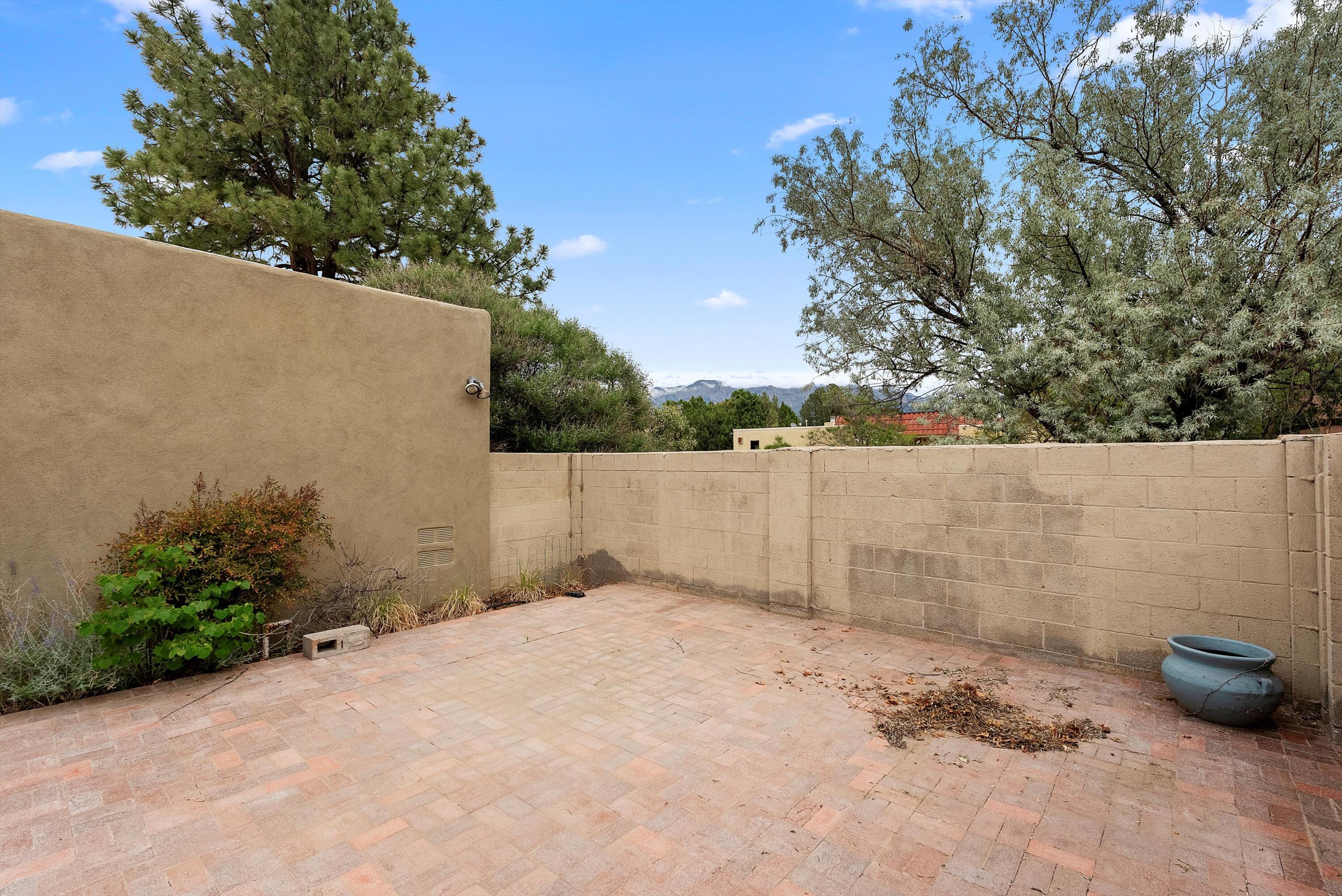 8320 CHERRY HILLS Drive NE