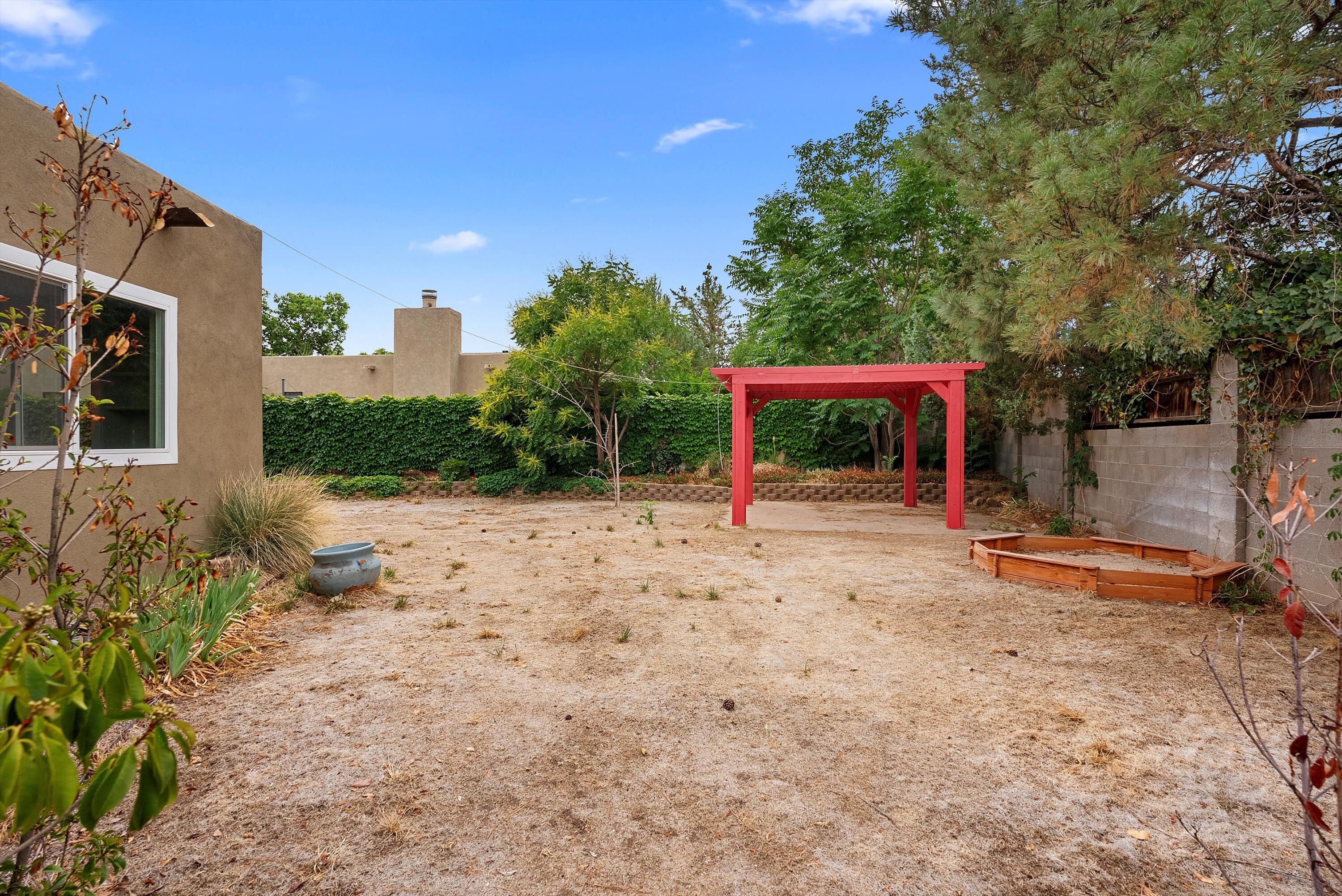 8320 CHERRY HILLS Drive NE