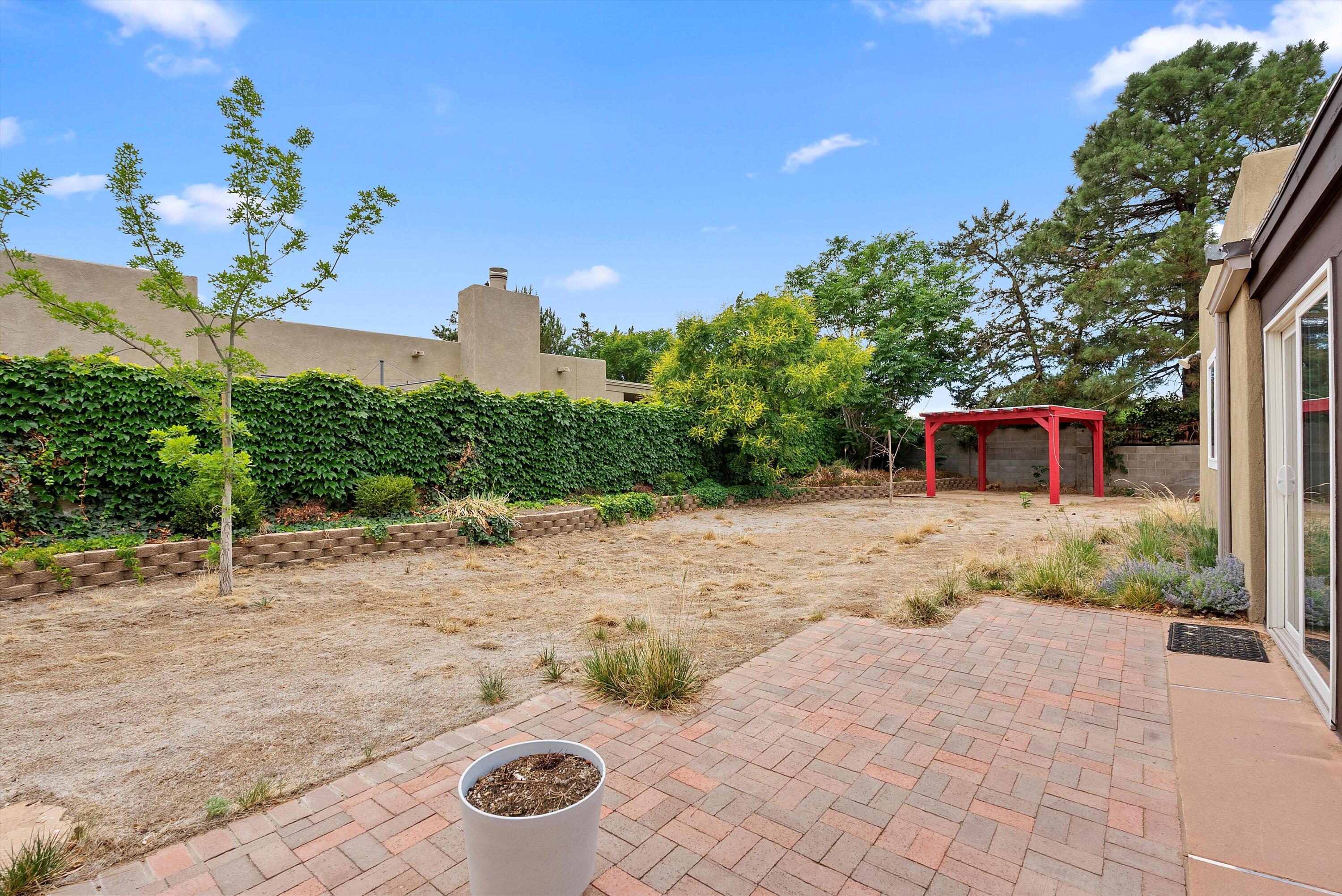 8320 CHERRY HILLS Drive NE