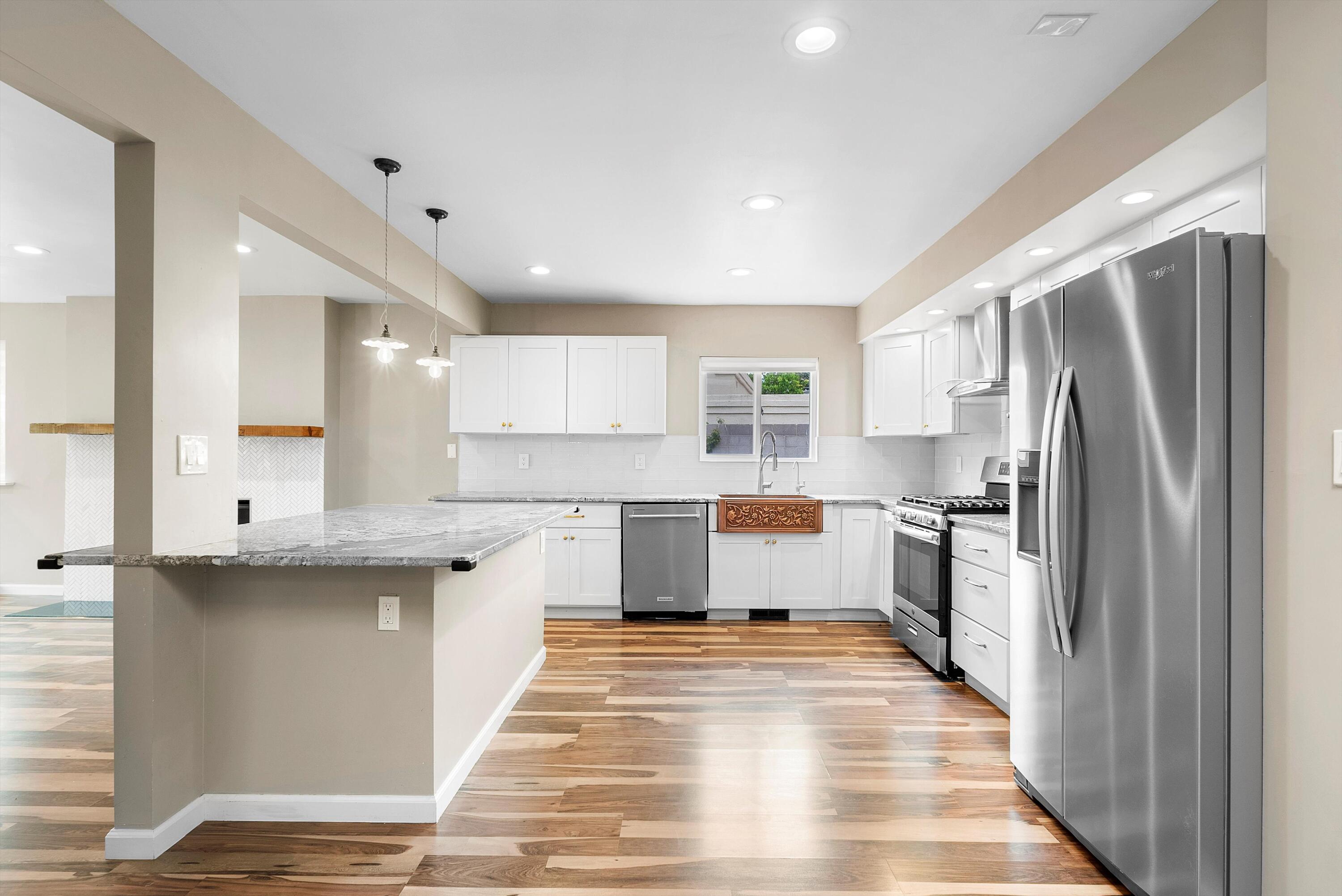 8320 CHERRY HILLS Drive NE