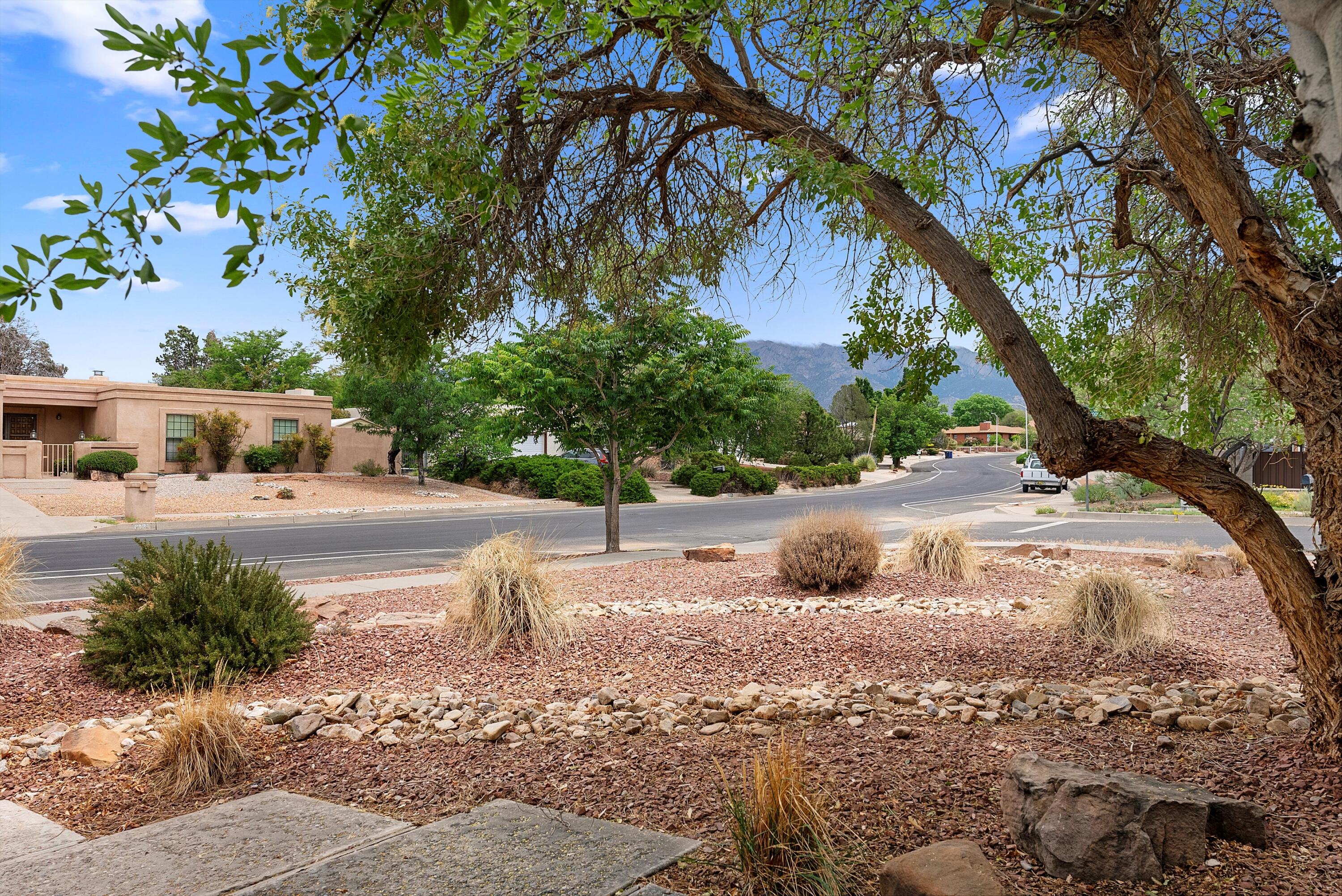 8320 CHERRY HILLS Drive NE