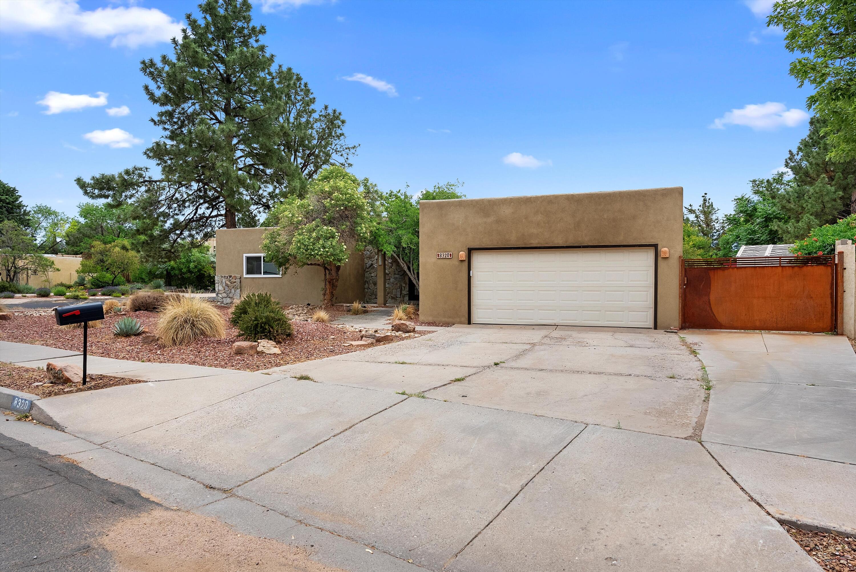 8320 CHERRY HILLS Drive NE