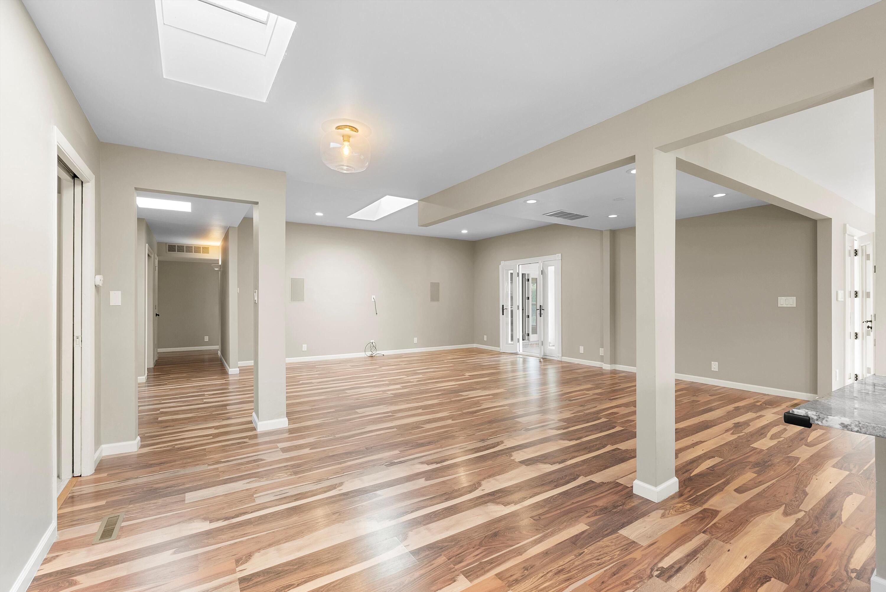 8320 CHERRY HILLS Drive NE