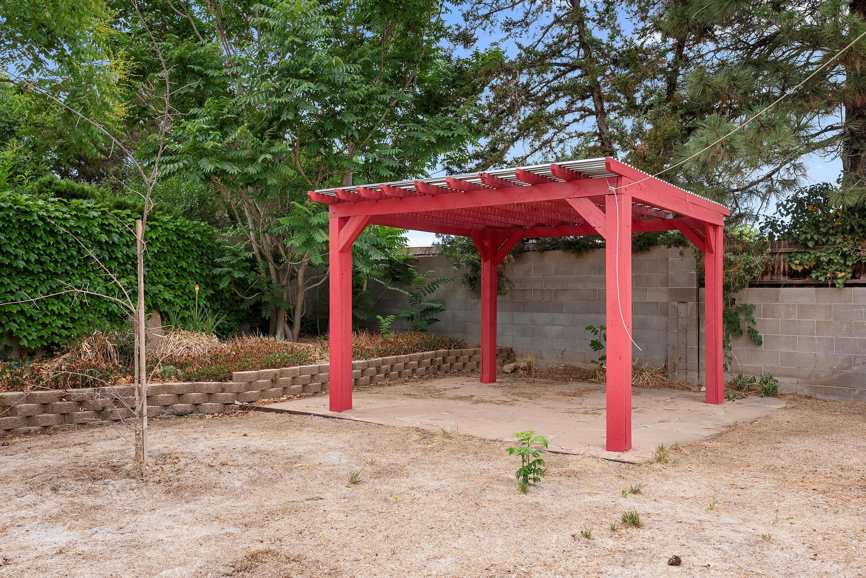 8320 CHERRY HILLS Drive NE