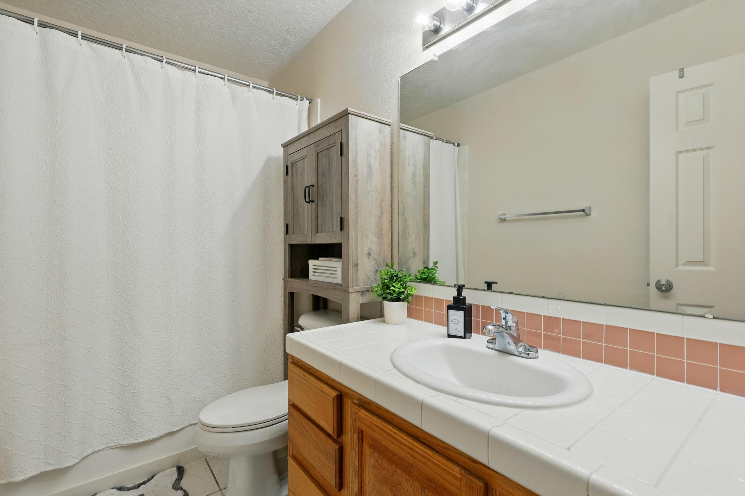 1401 CERRO CRESTADO Drive NW