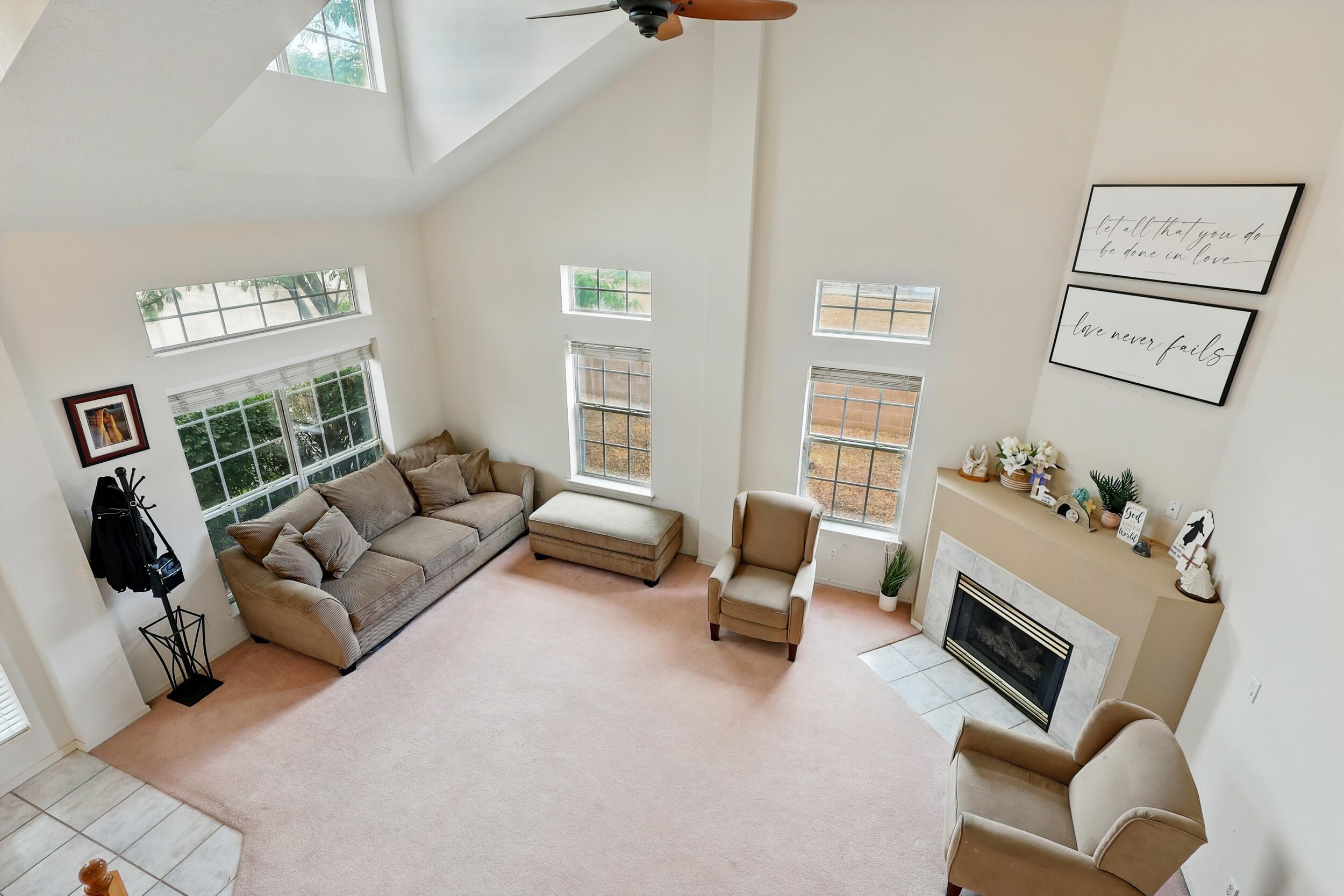 1401 CERRO CRESTADO Drive NW