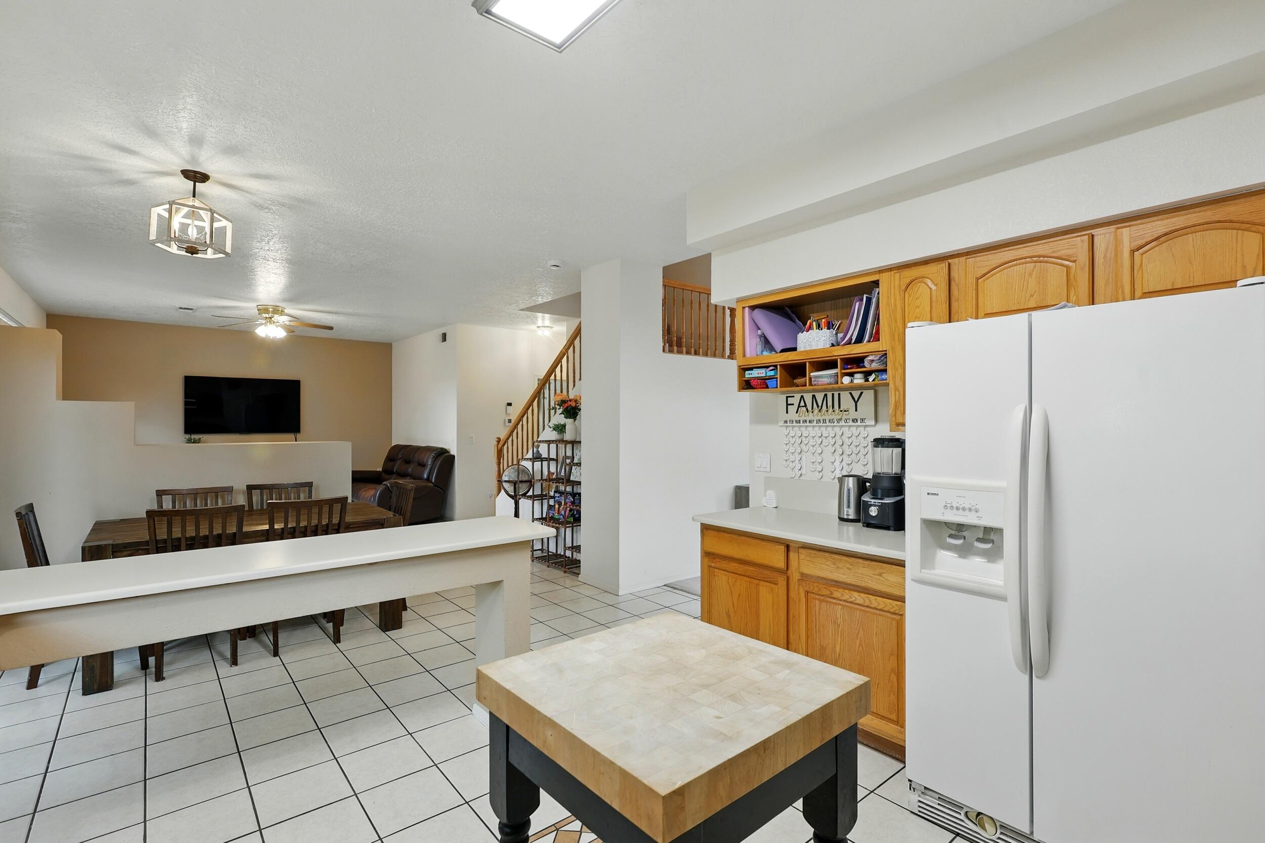 1401 CERRO CRESTADO Drive NW