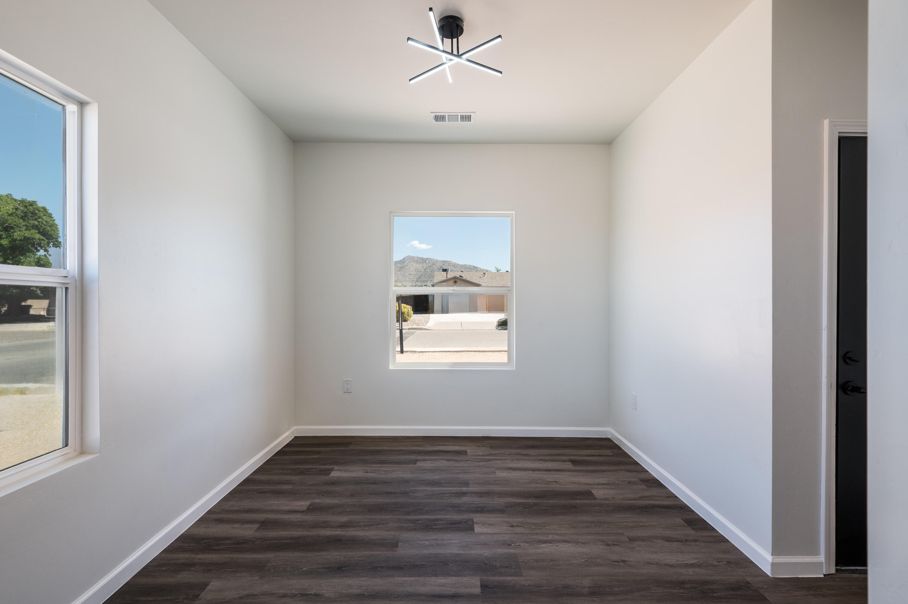 251 Maxine Street NE