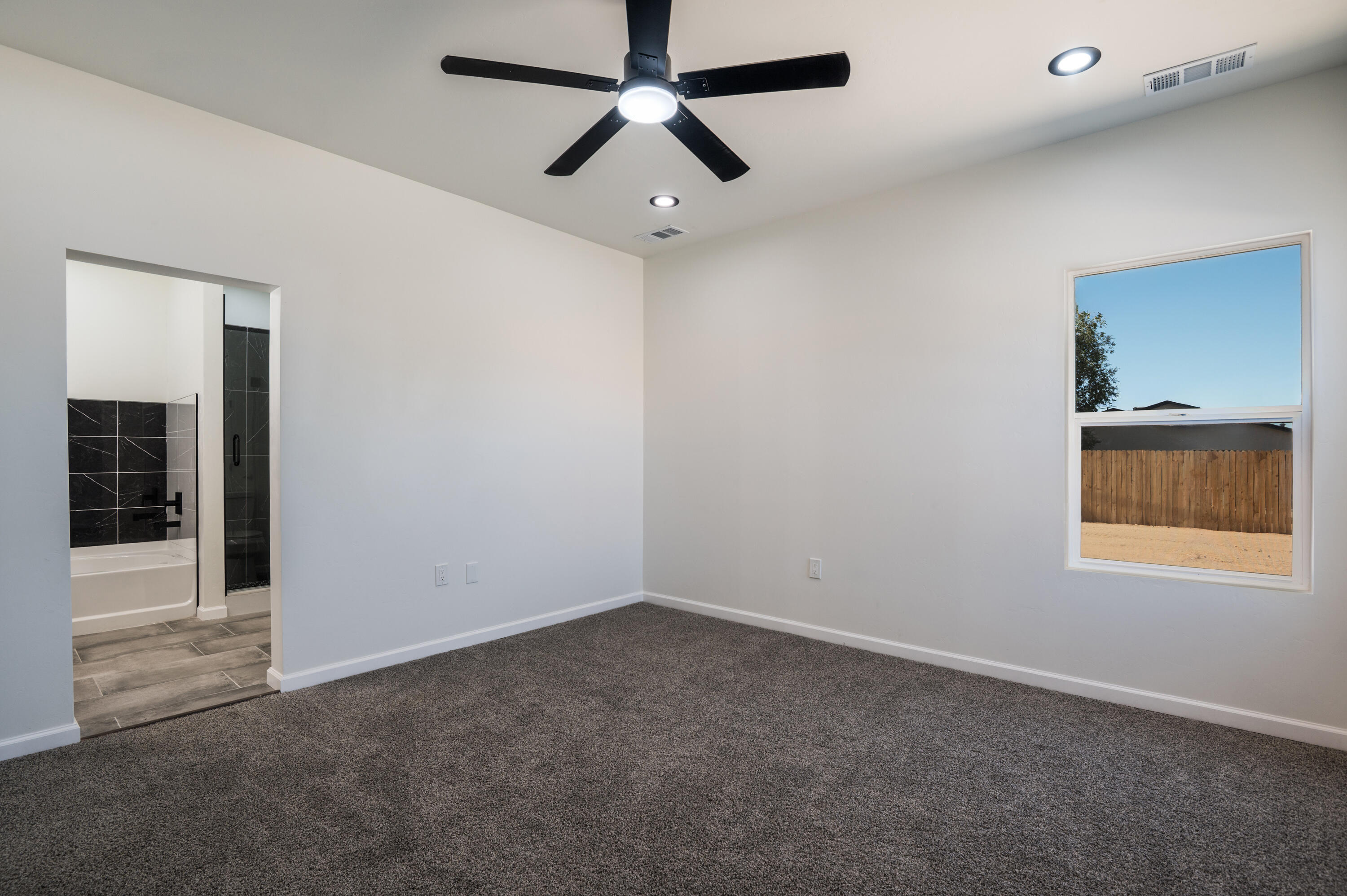 251 Maxine Street NE