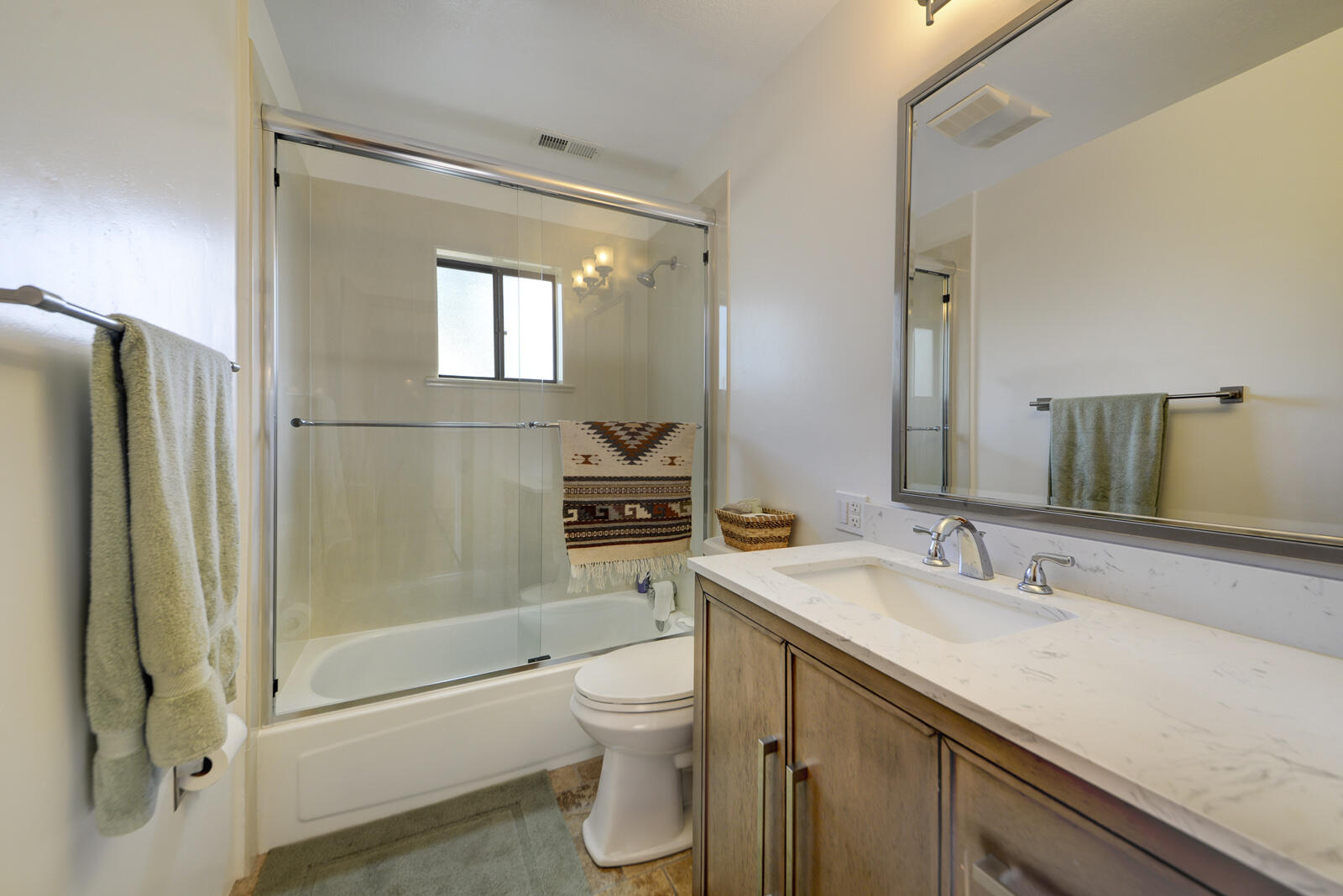 3745 MANCHESTER Drive NW