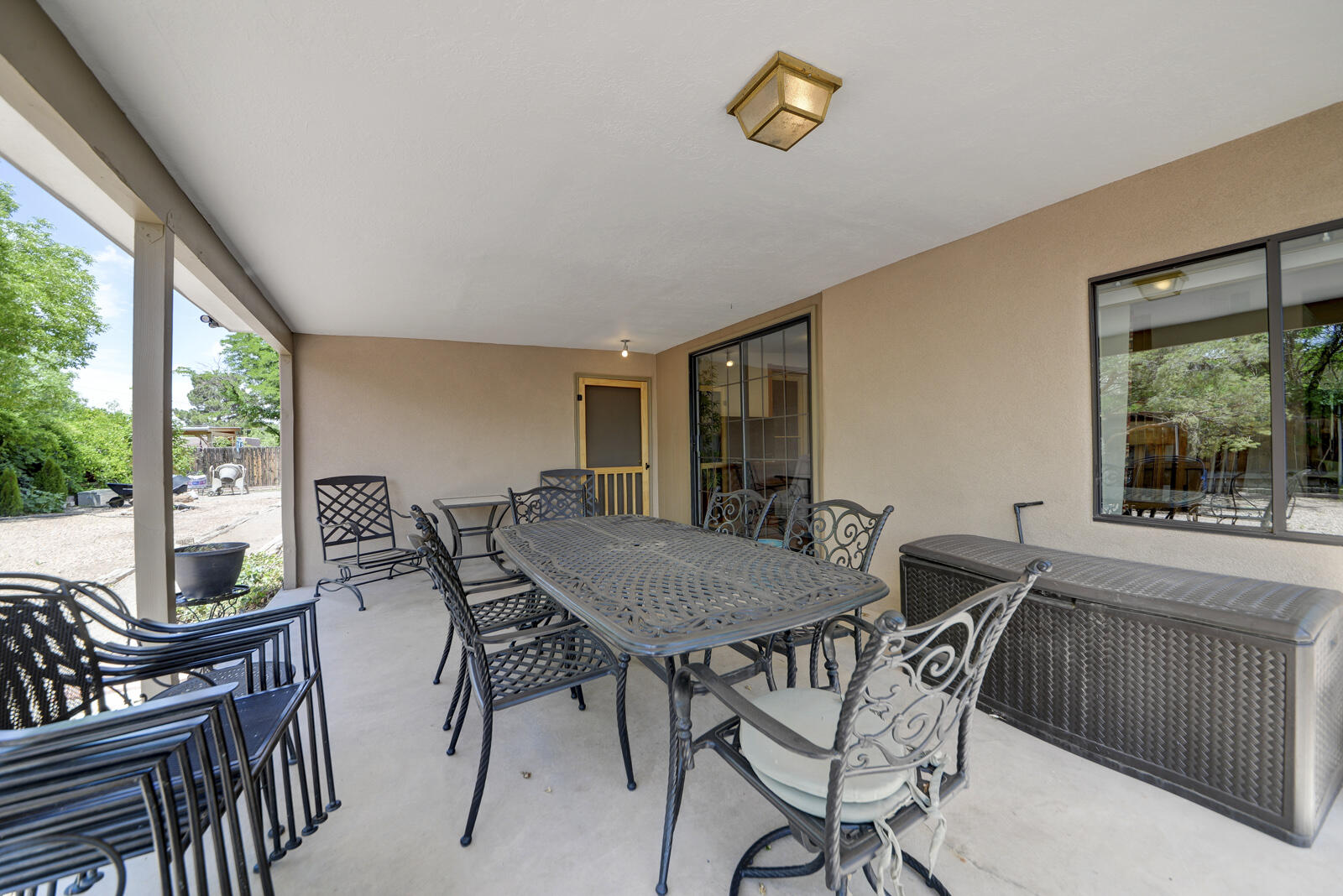 3745 MANCHESTER Drive NW