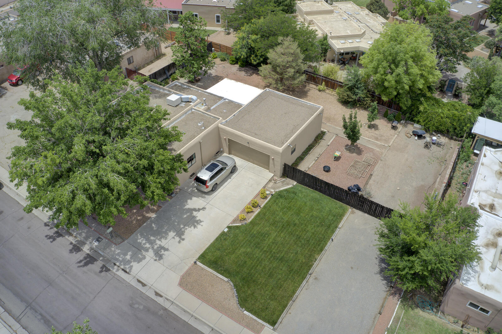 3745 MANCHESTER Drive NW