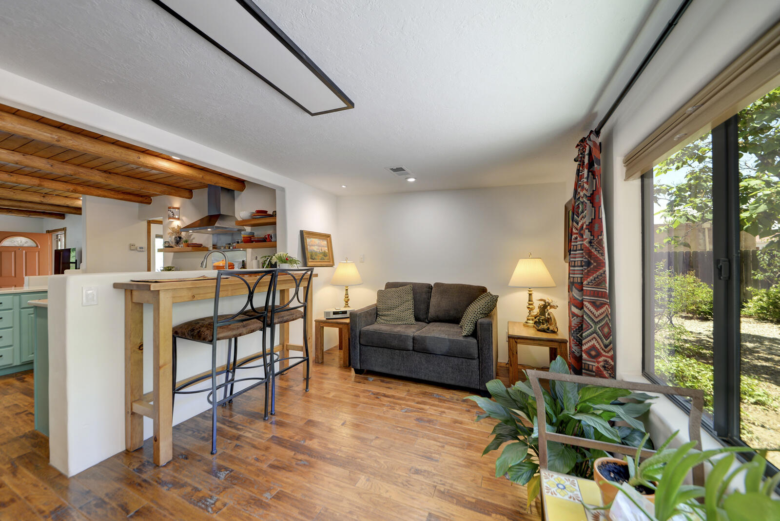 3745 MANCHESTER Drive NW