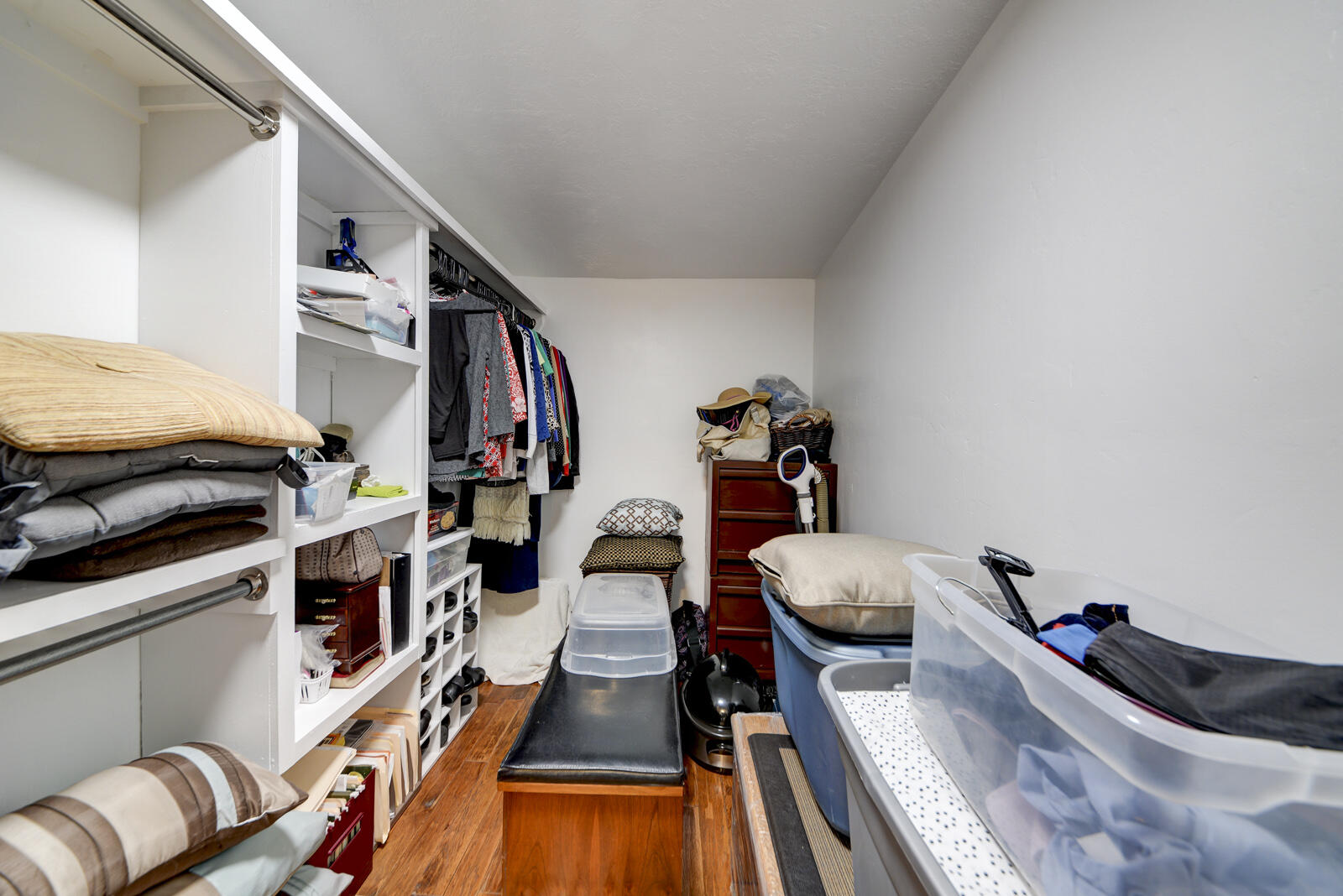 3745 MANCHESTER Drive NW