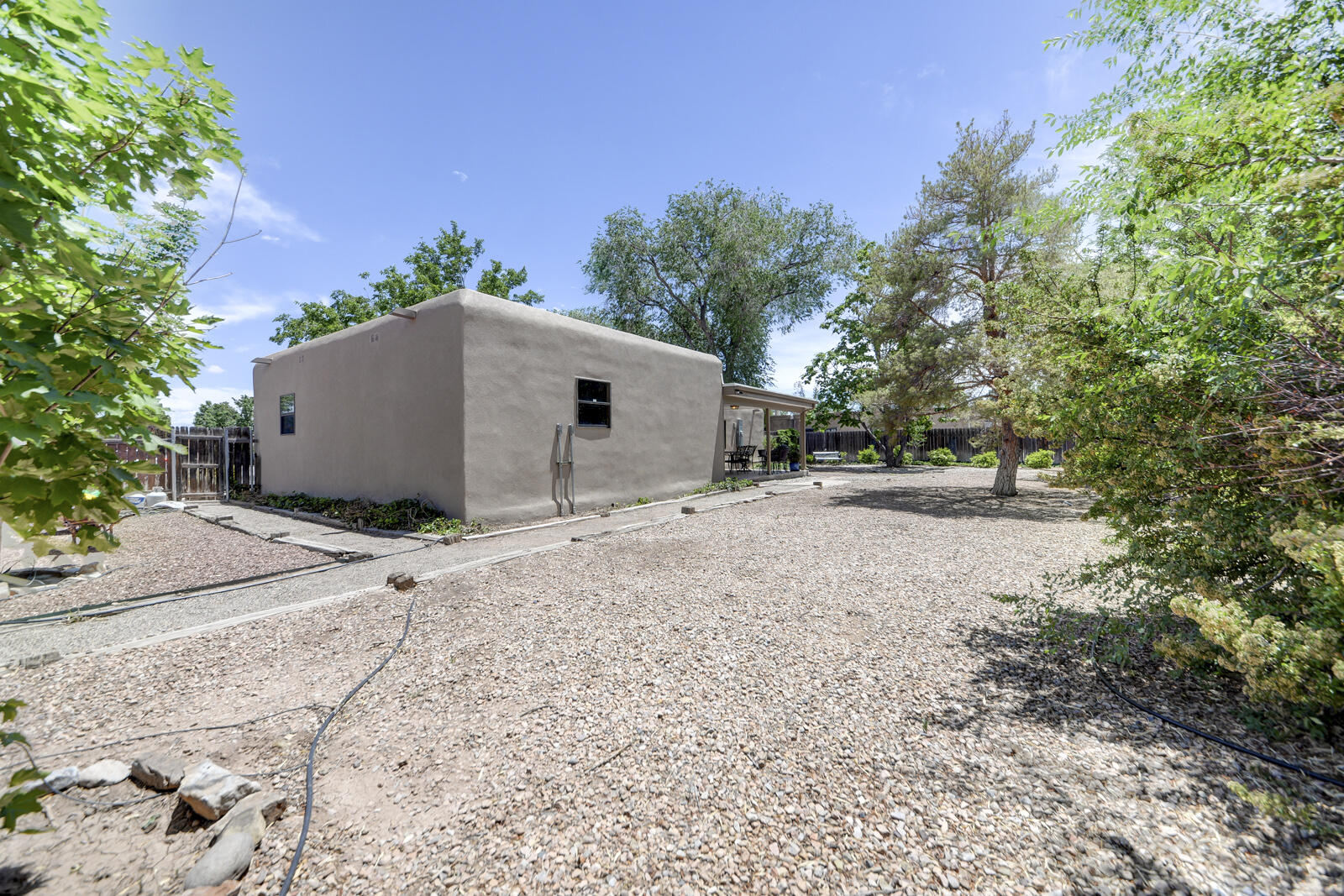 3745 MANCHESTER Drive NW