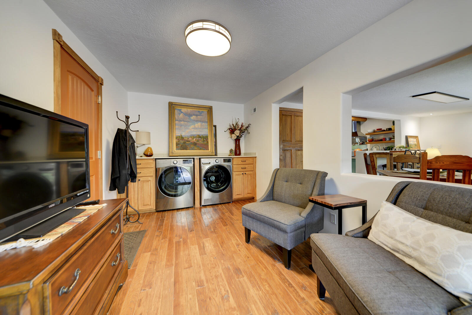 3745 MANCHESTER Drive NW