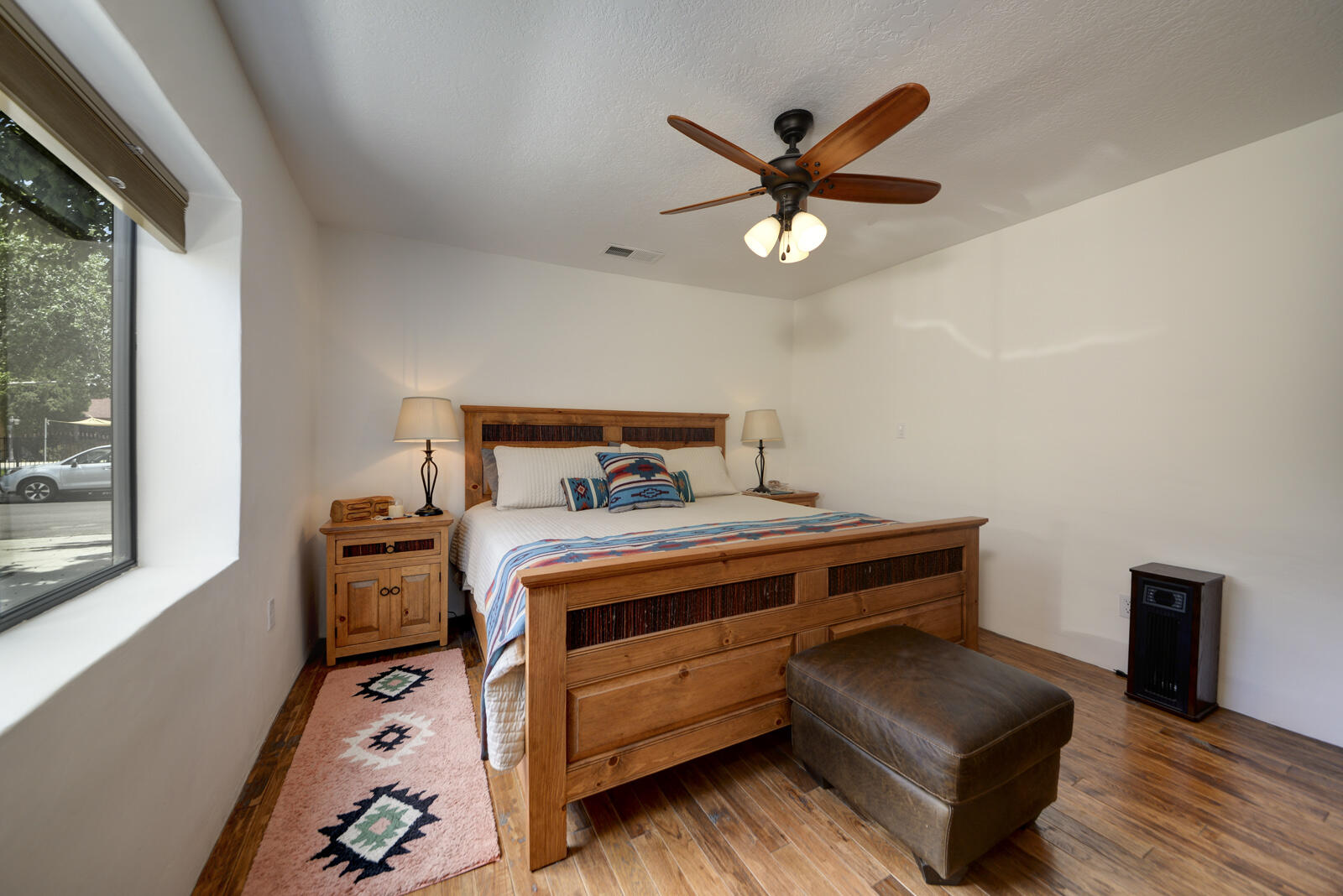 3745 MANCHESTER Drive NW