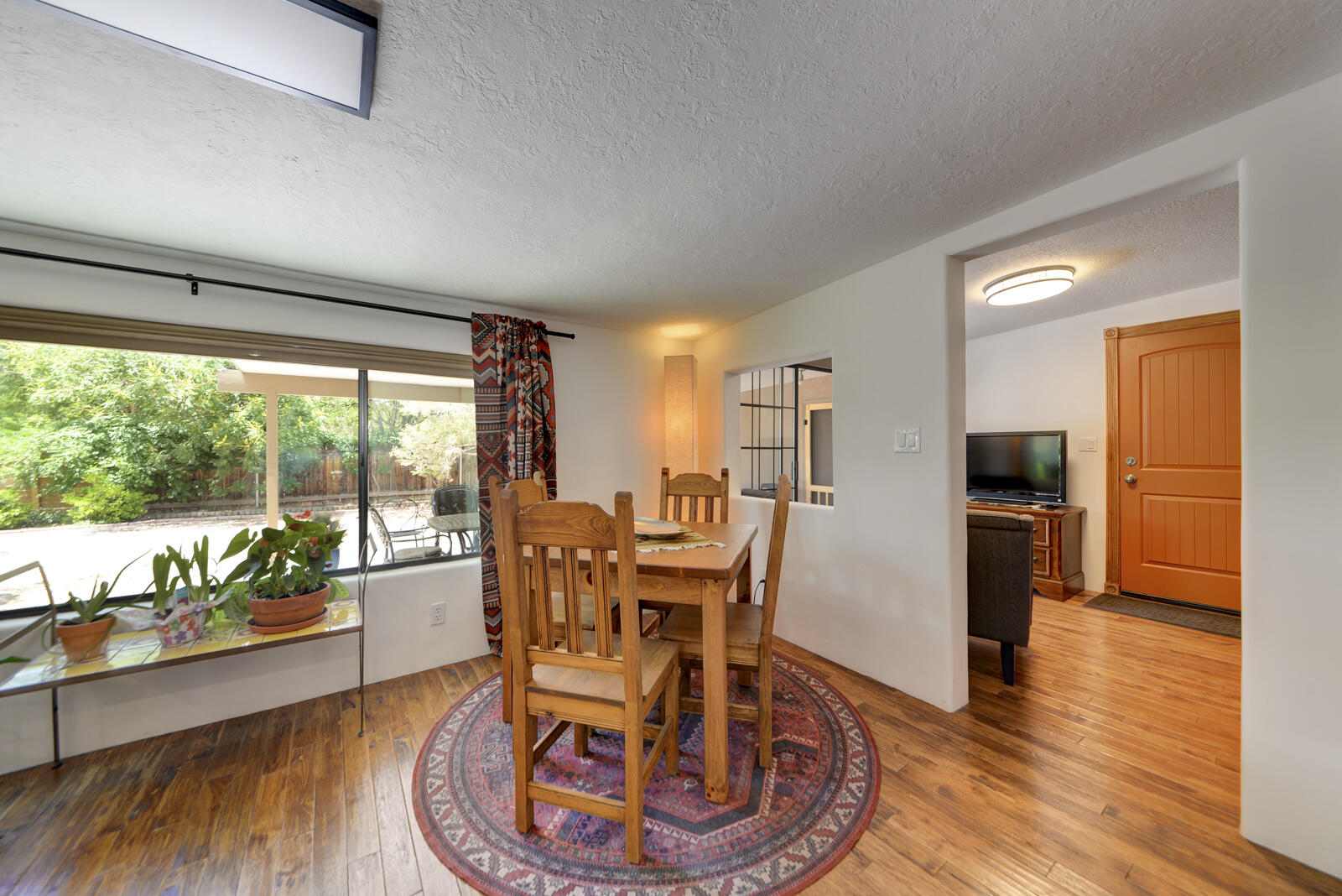 3745 MANCHESTER Drive NW